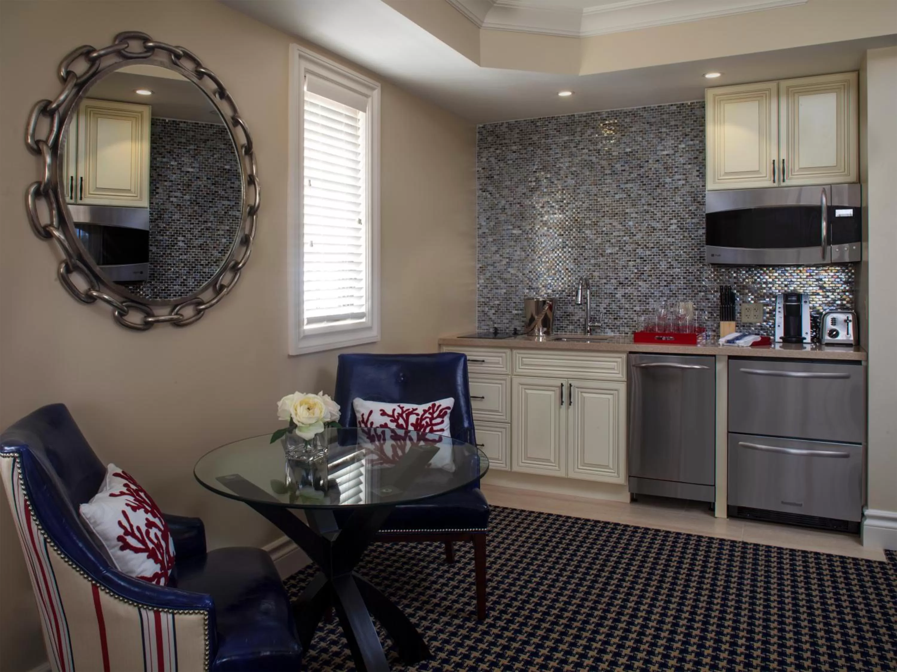 Kitchen or kitchenette in Opal Grand Oceanfront Resort & Spa