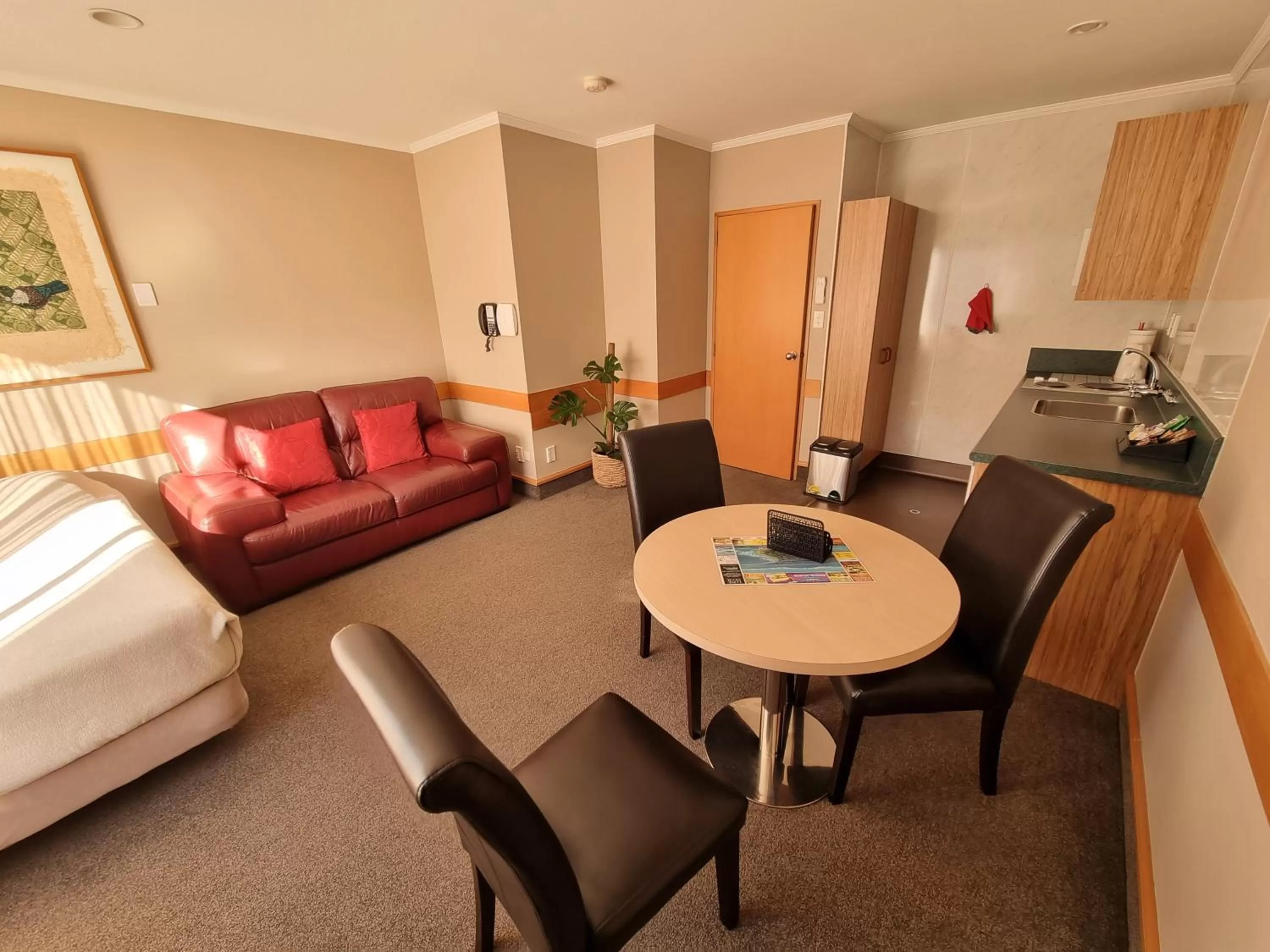 Living room, Bed in Amross Court