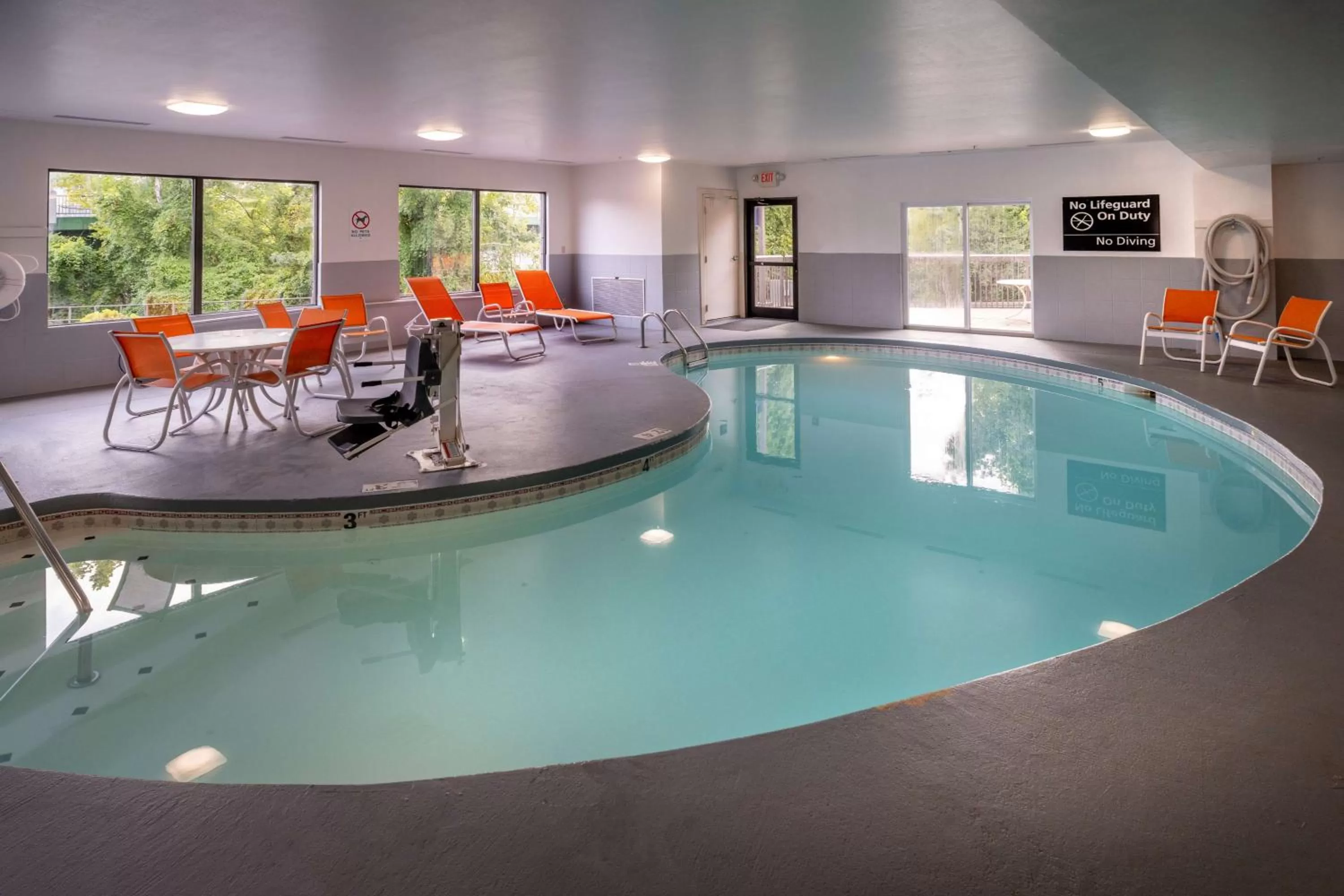 Pool view in Hampton Inn Charleston Downtown