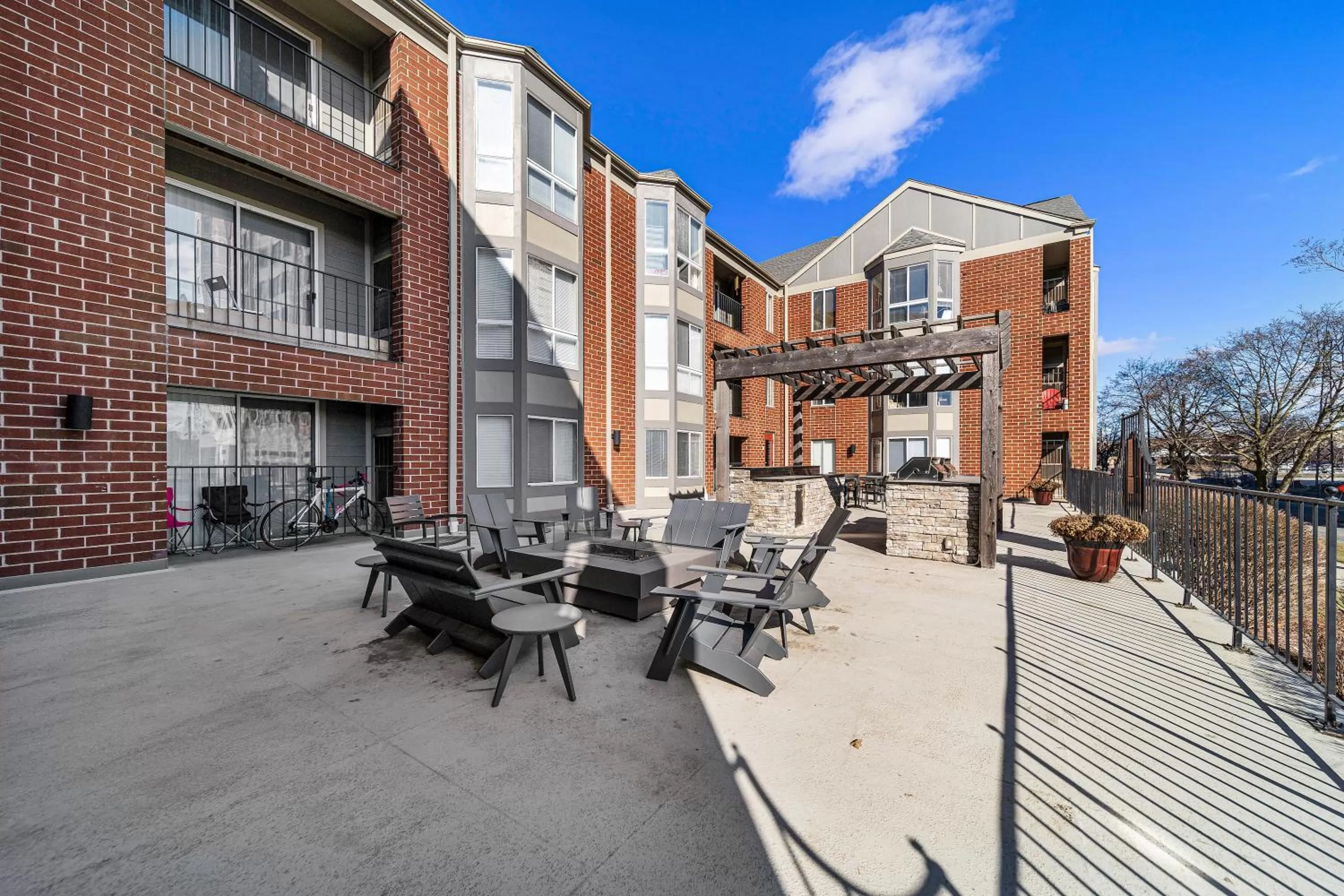 Patio, Property Building in Kasa Downtown South Bend