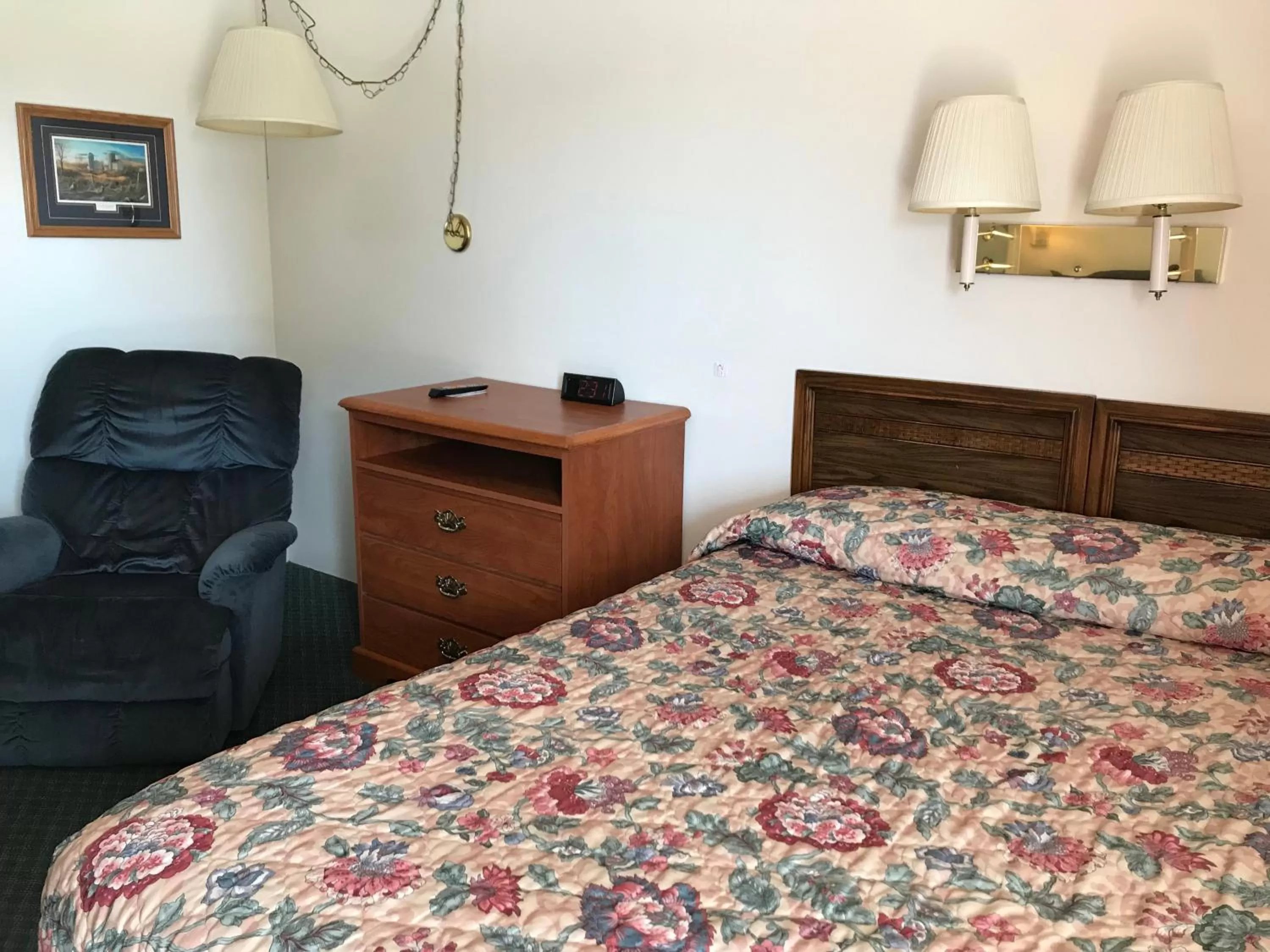 Bedroom in Motel Grand