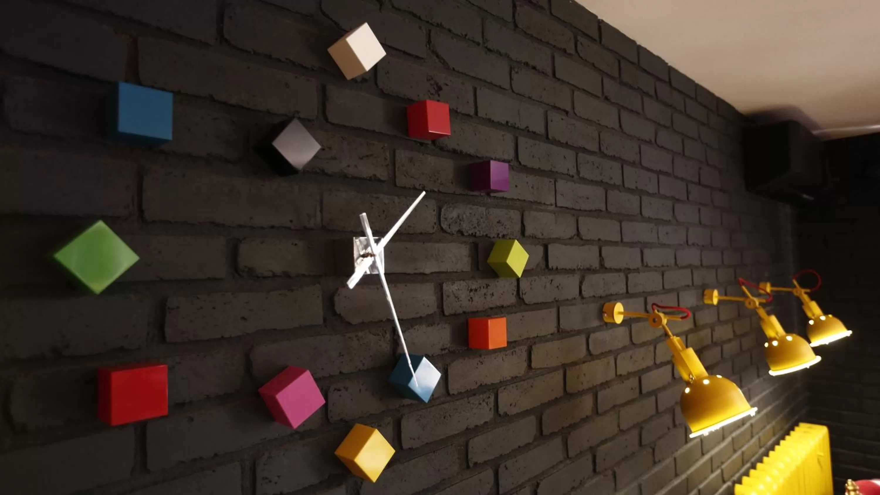 Decorative detail in Art Hotel Claude Monet