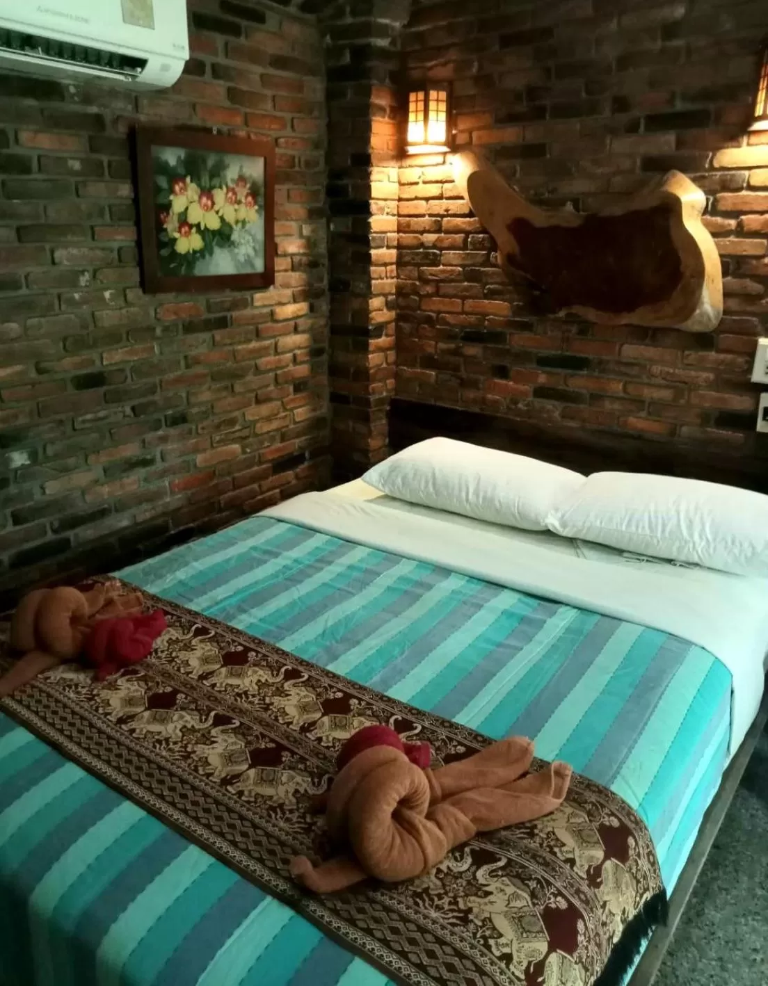 Bed in Khao Sok Las Orquideas Resort