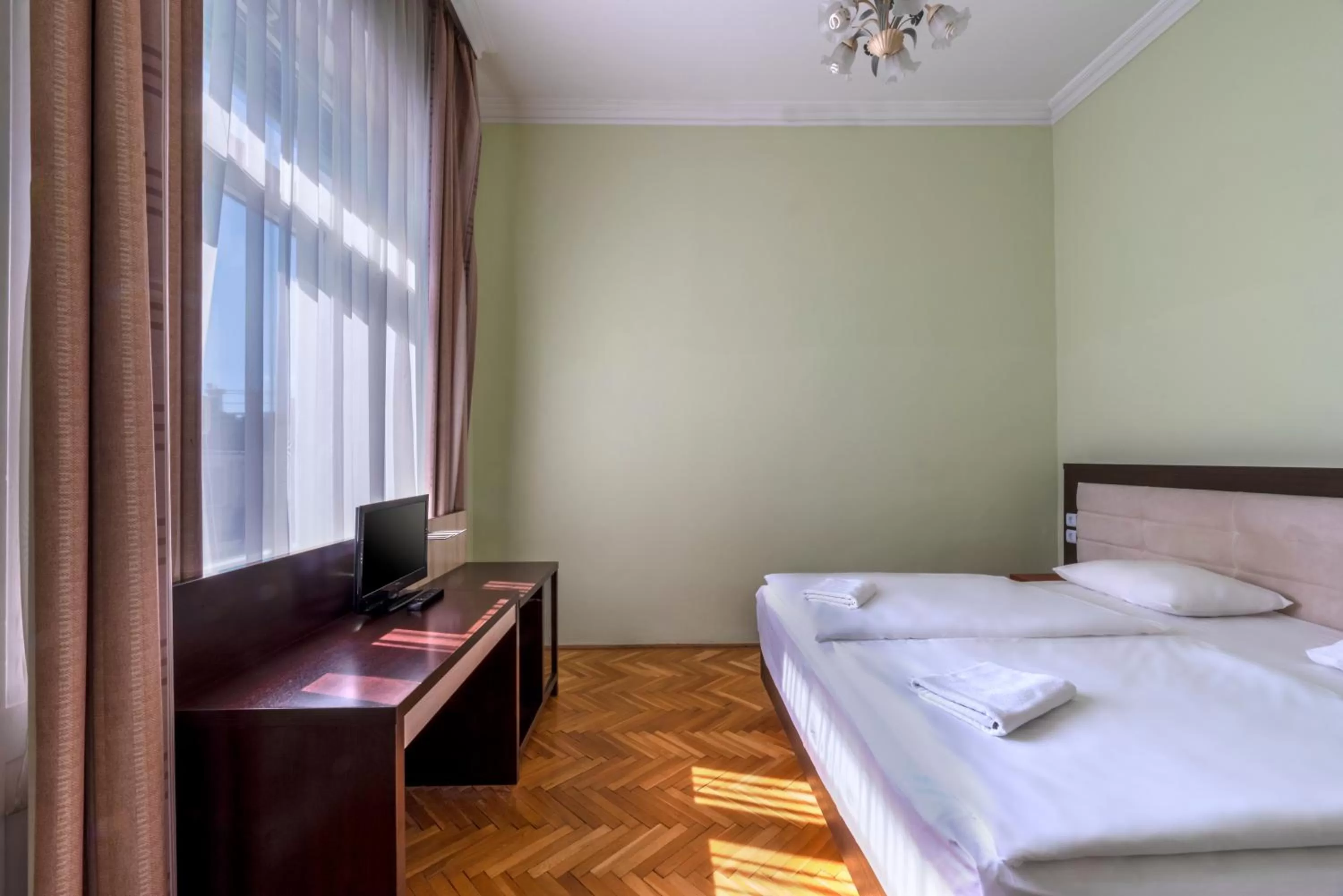 Bedroom, Bed in Baross City Hotel - Budapest