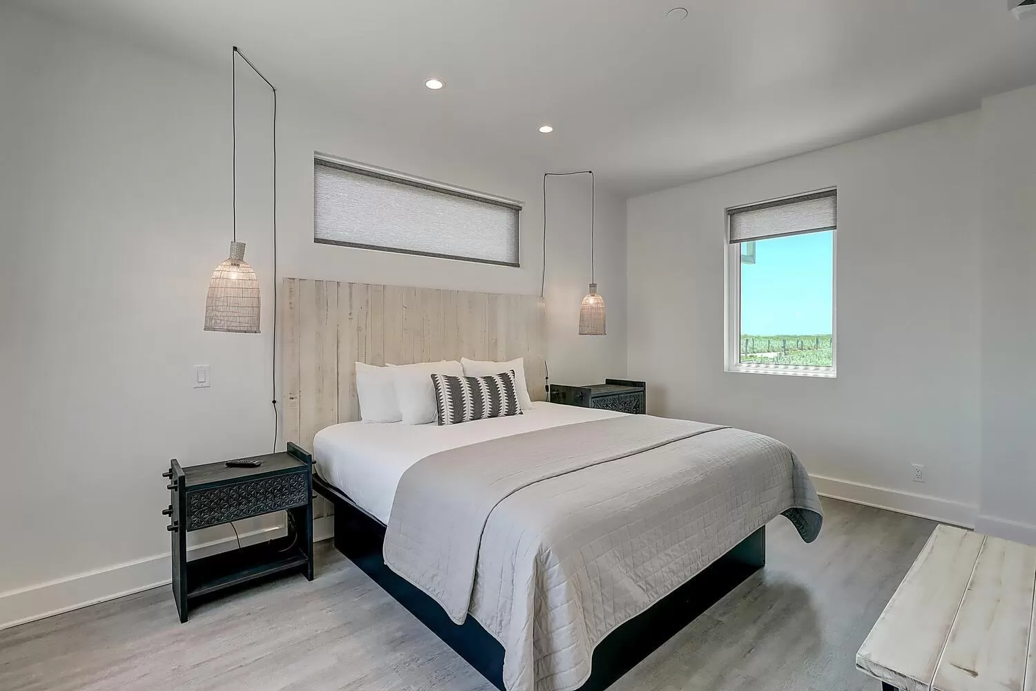 Bedroom, Bed in Lively Beach