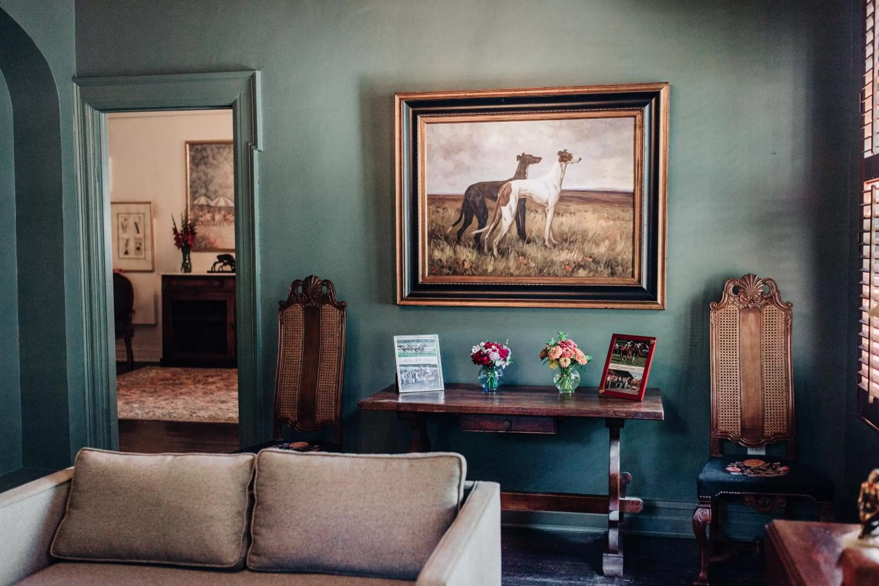 Living room in Benn Conger Inn