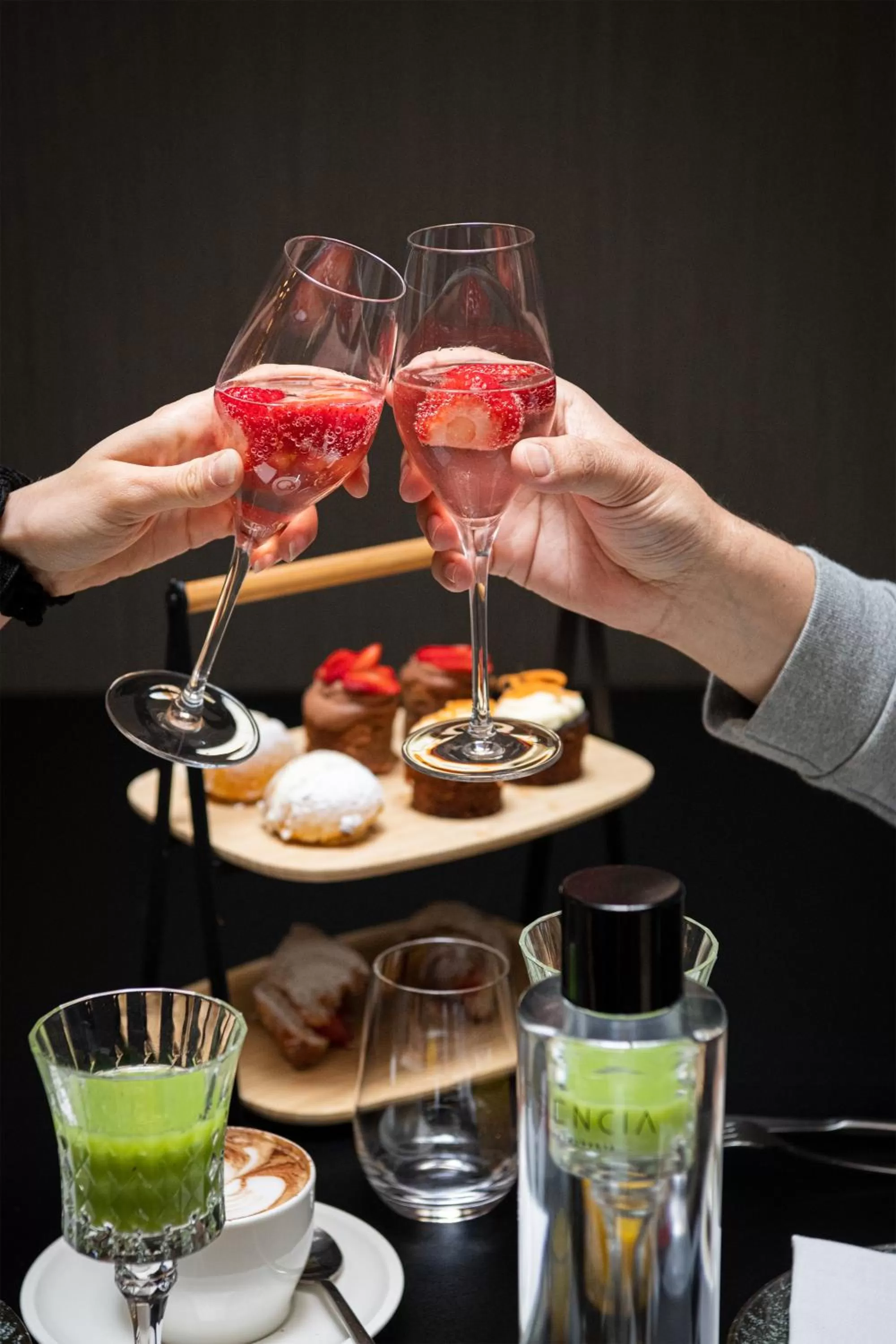 Restaurant/places to eat in Hotel Plaza