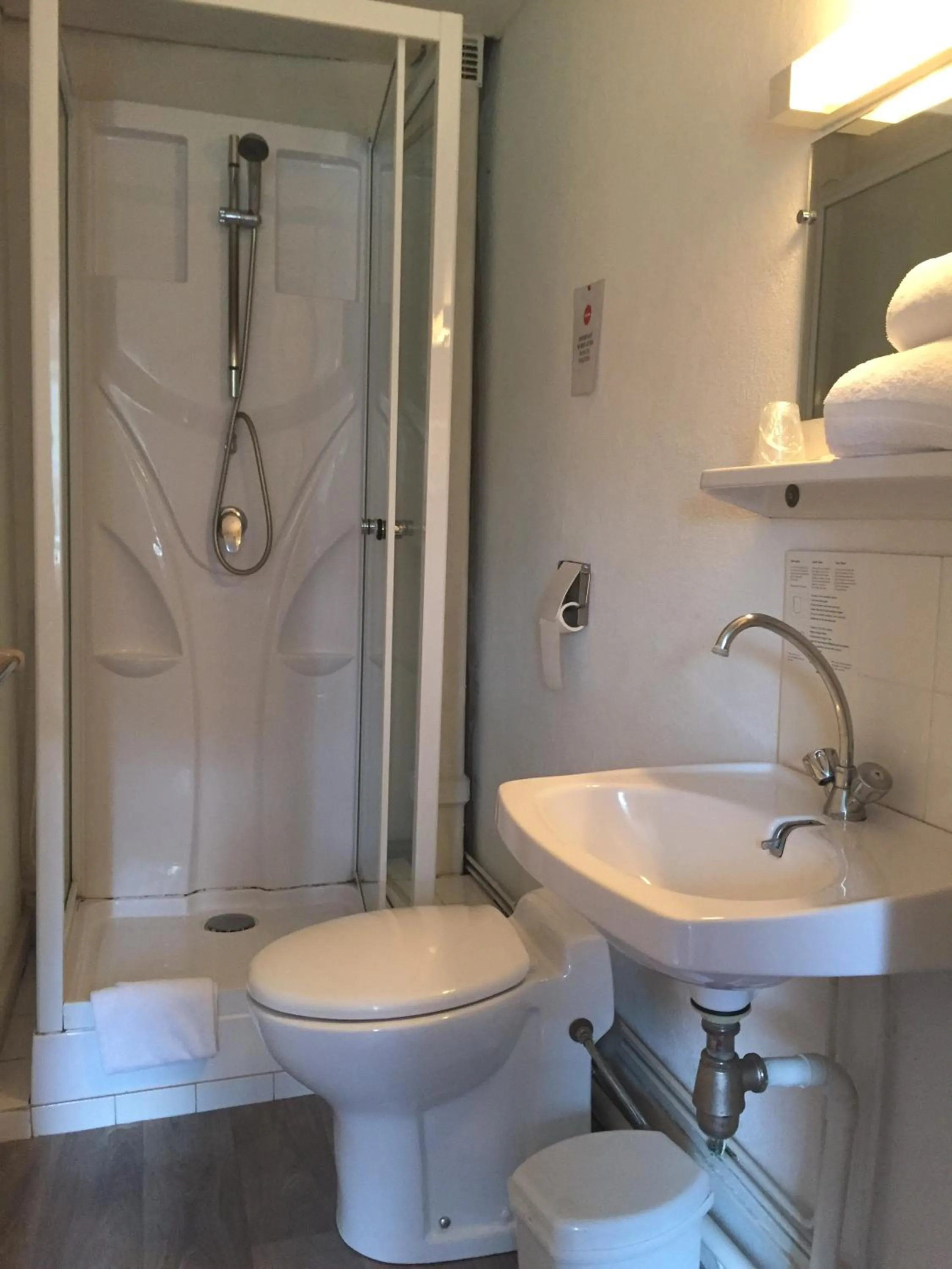 Bathroom in Hôtel Villa Du Parc