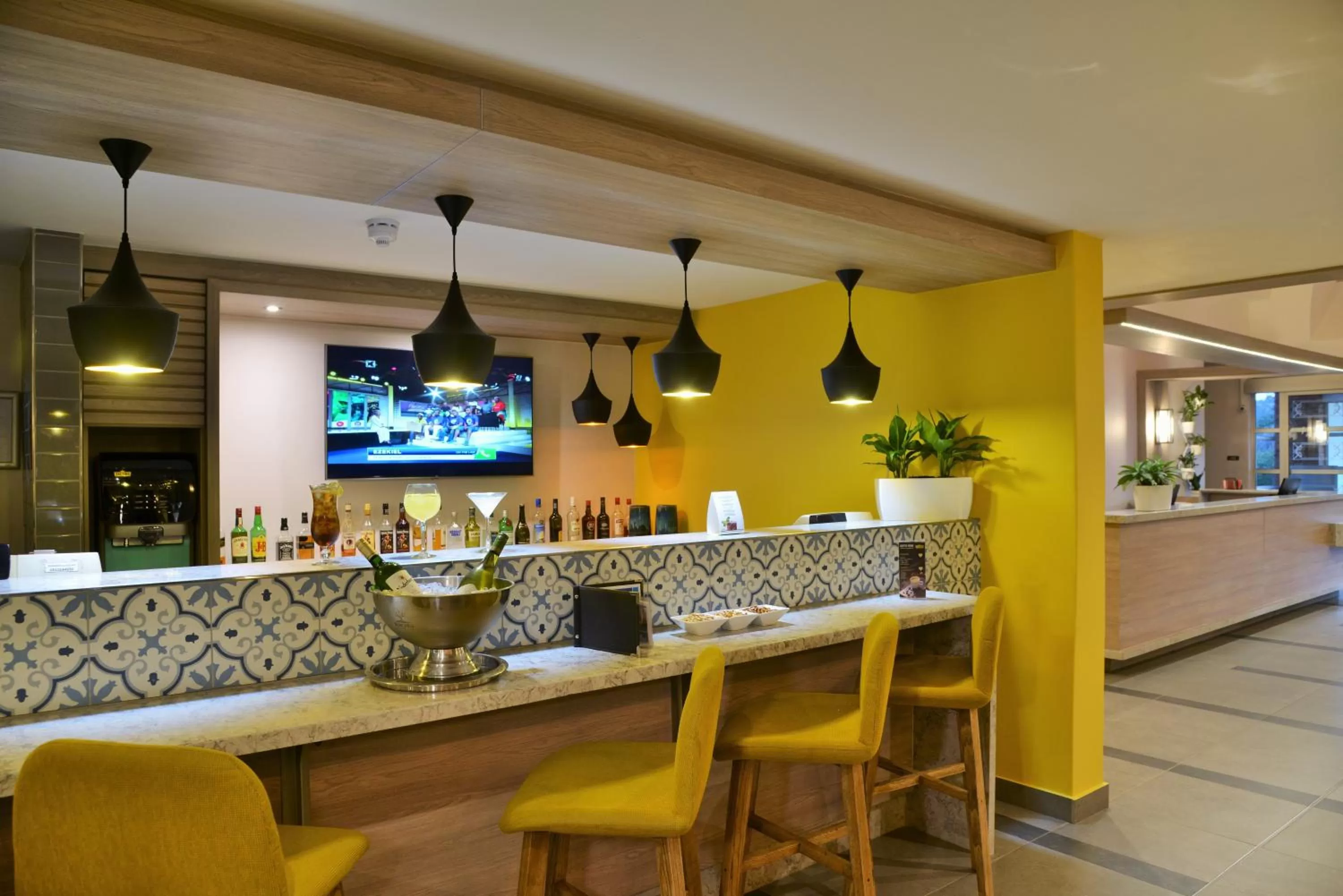 Lounge or bar in Town Lodge Menlo Park