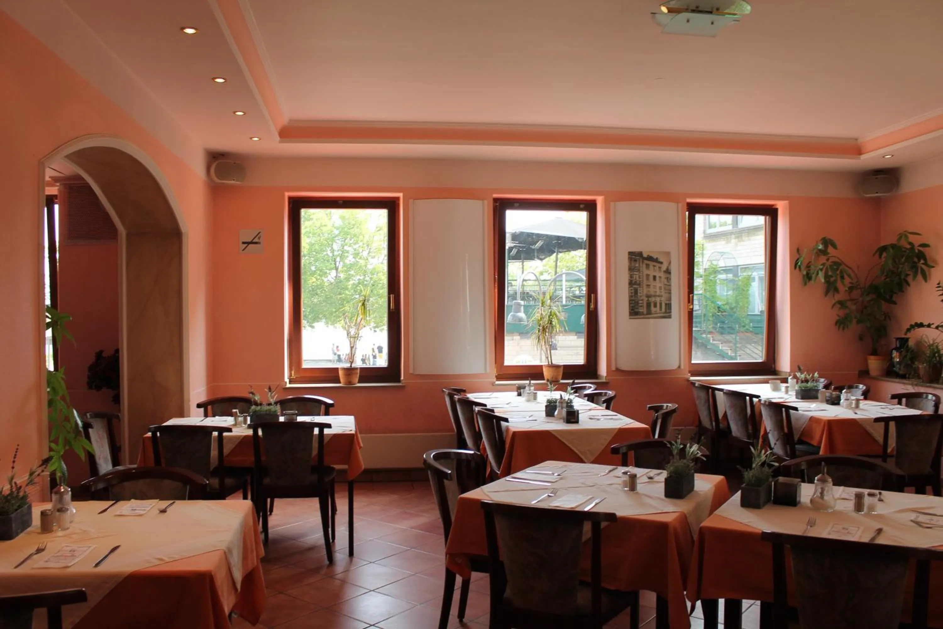 Restaurant/places to eat in Hotel Kunibert der Fiese - Superior