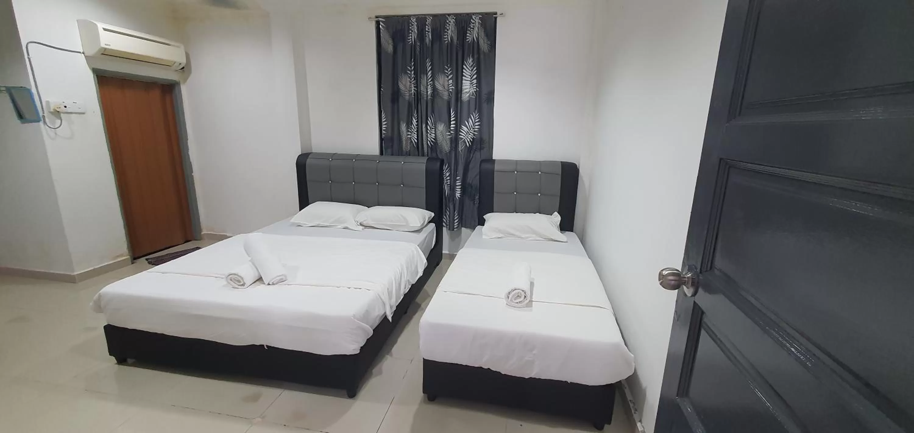 Photo of the whole room, Bed in RVH Kuala Terengganu