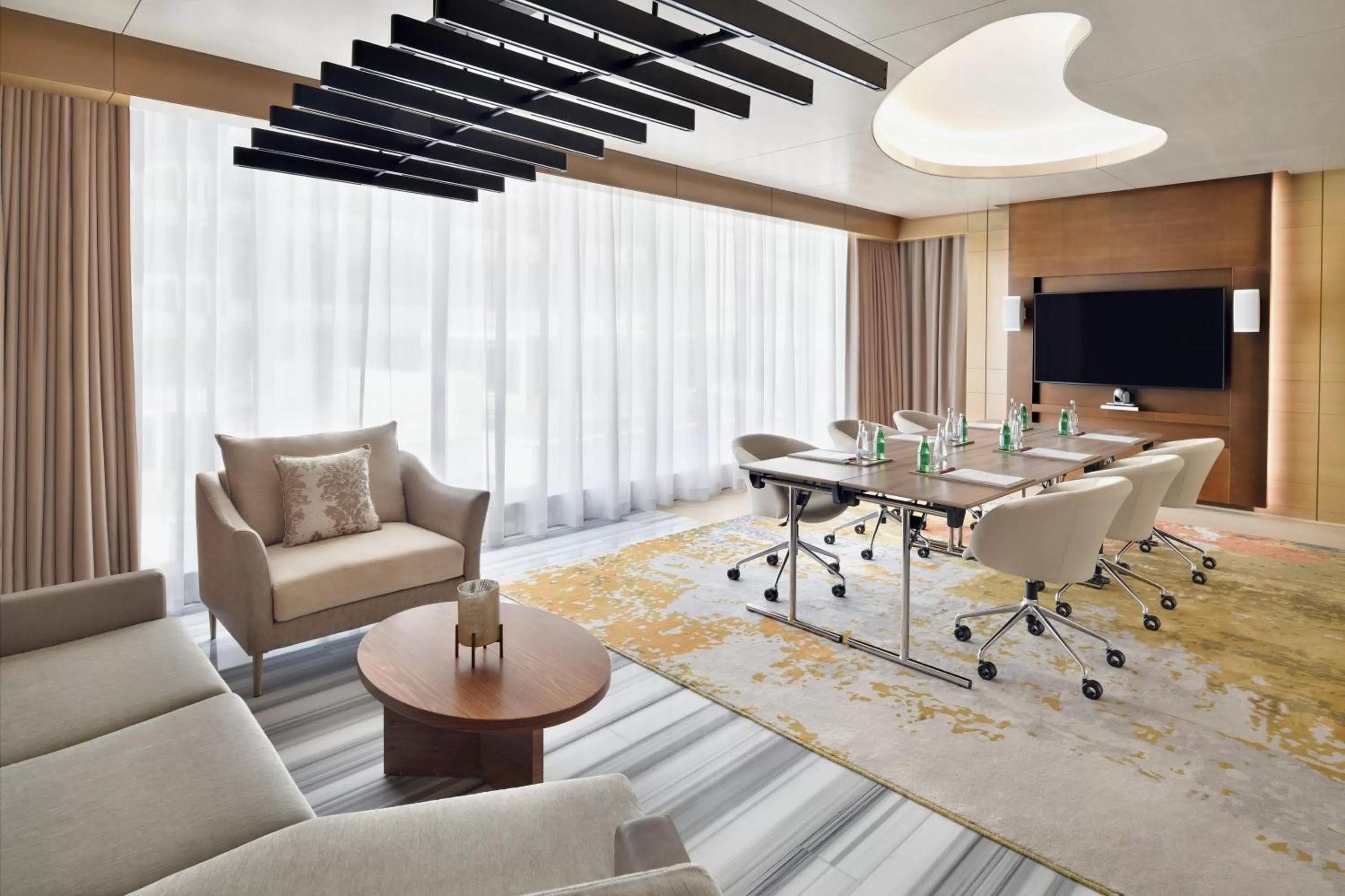 Meeting/conference room in Crowne Plaza Dubai Marina by IHG