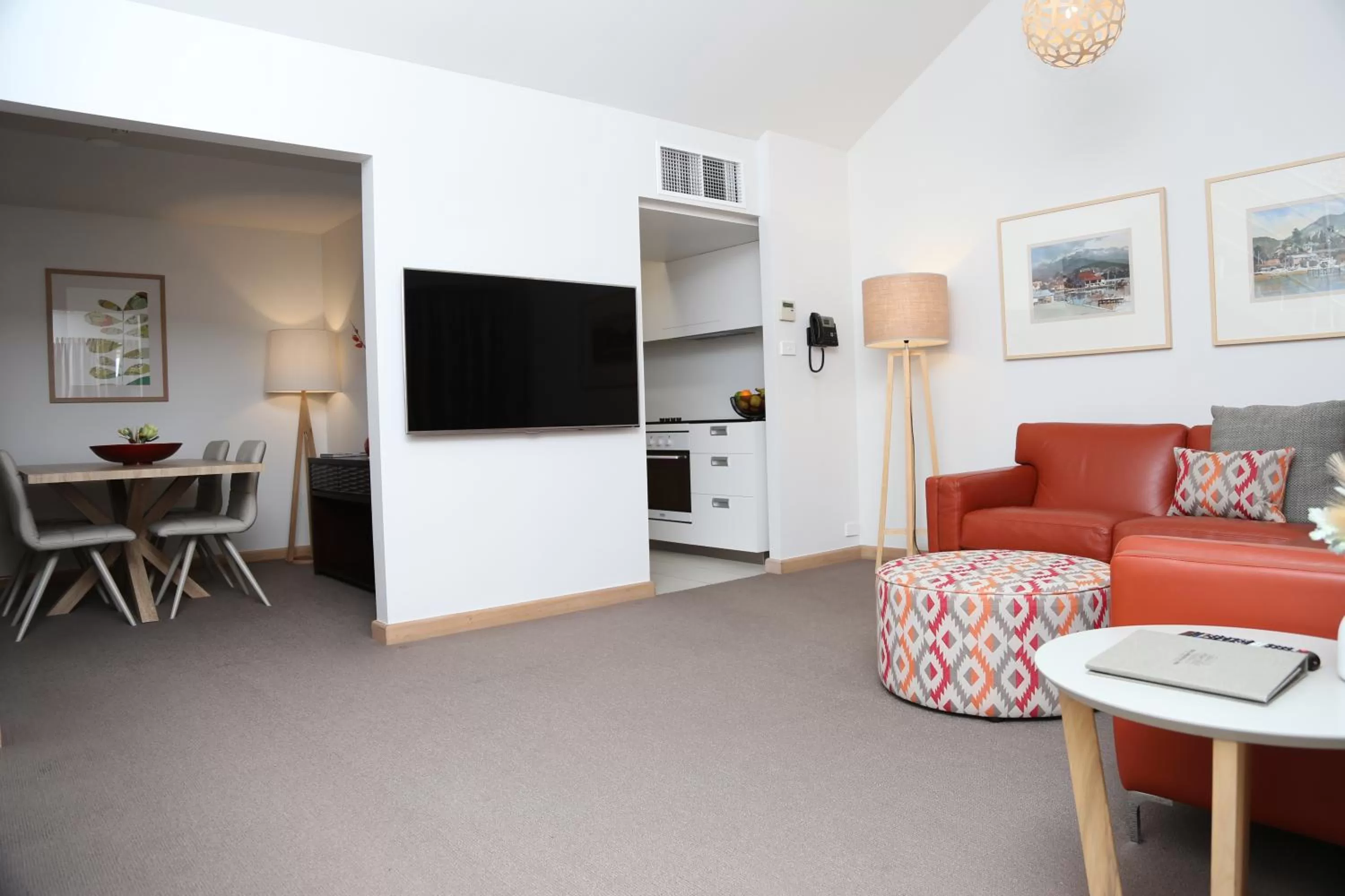 Living room in Salamanca Inn