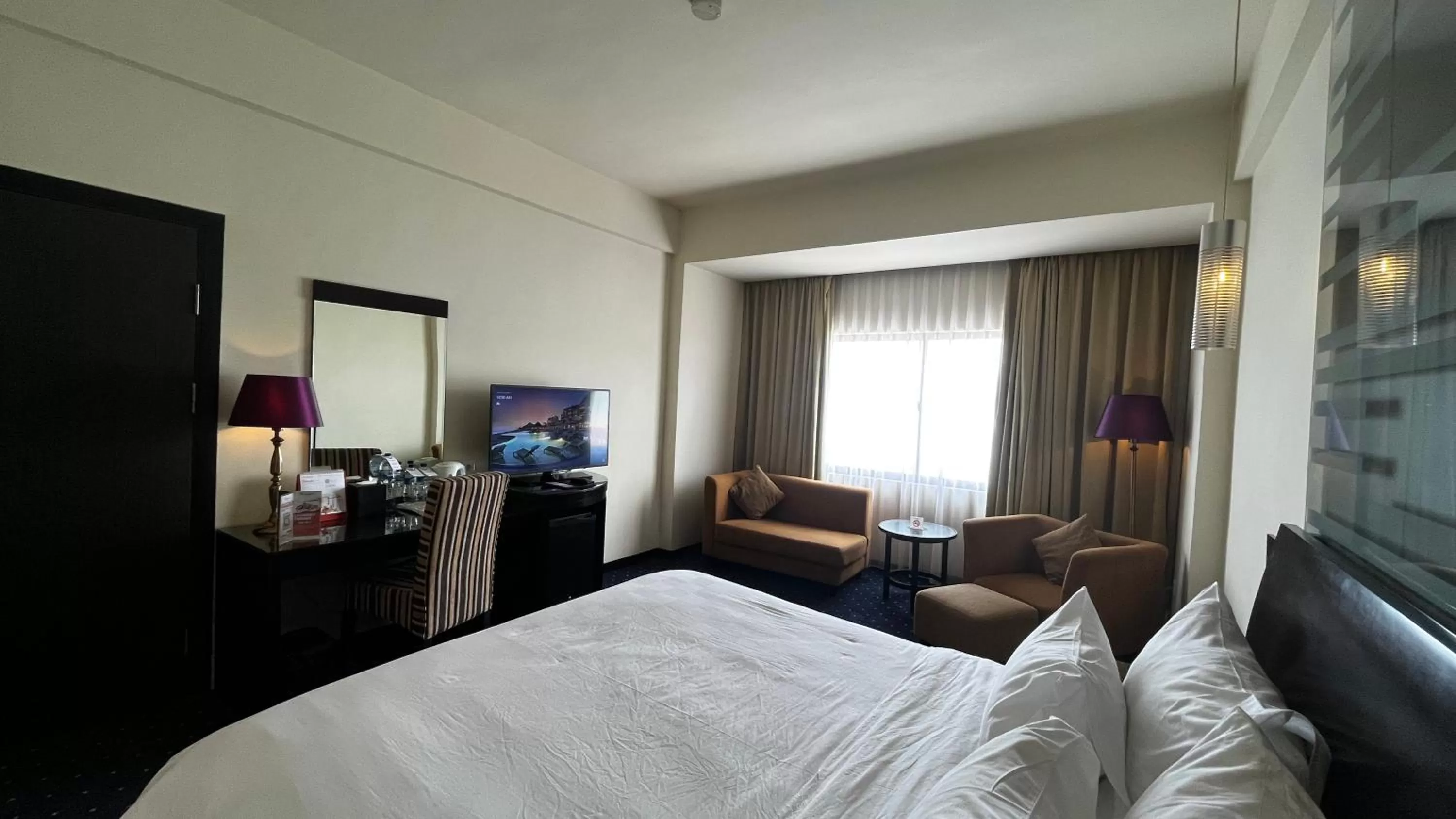 TV and multimedia, Bed in Swiss-Belhotel Silae Palu