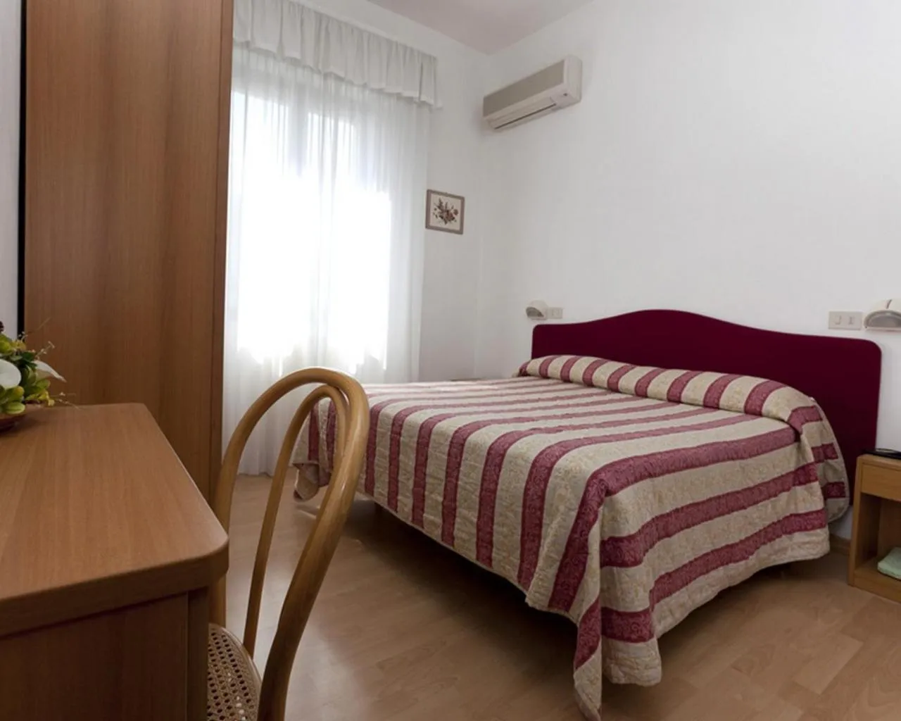 Bedroom, Bed in Hotel Perugina