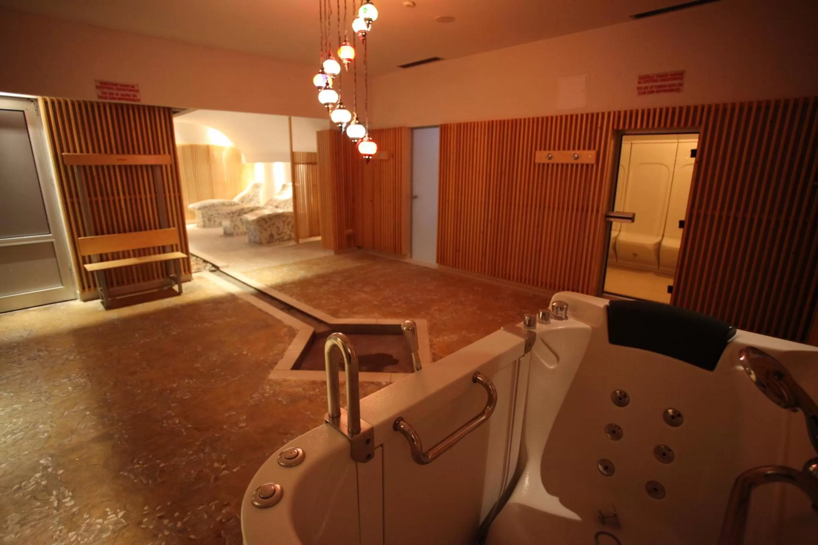 Sauna in Hollywood Hotel