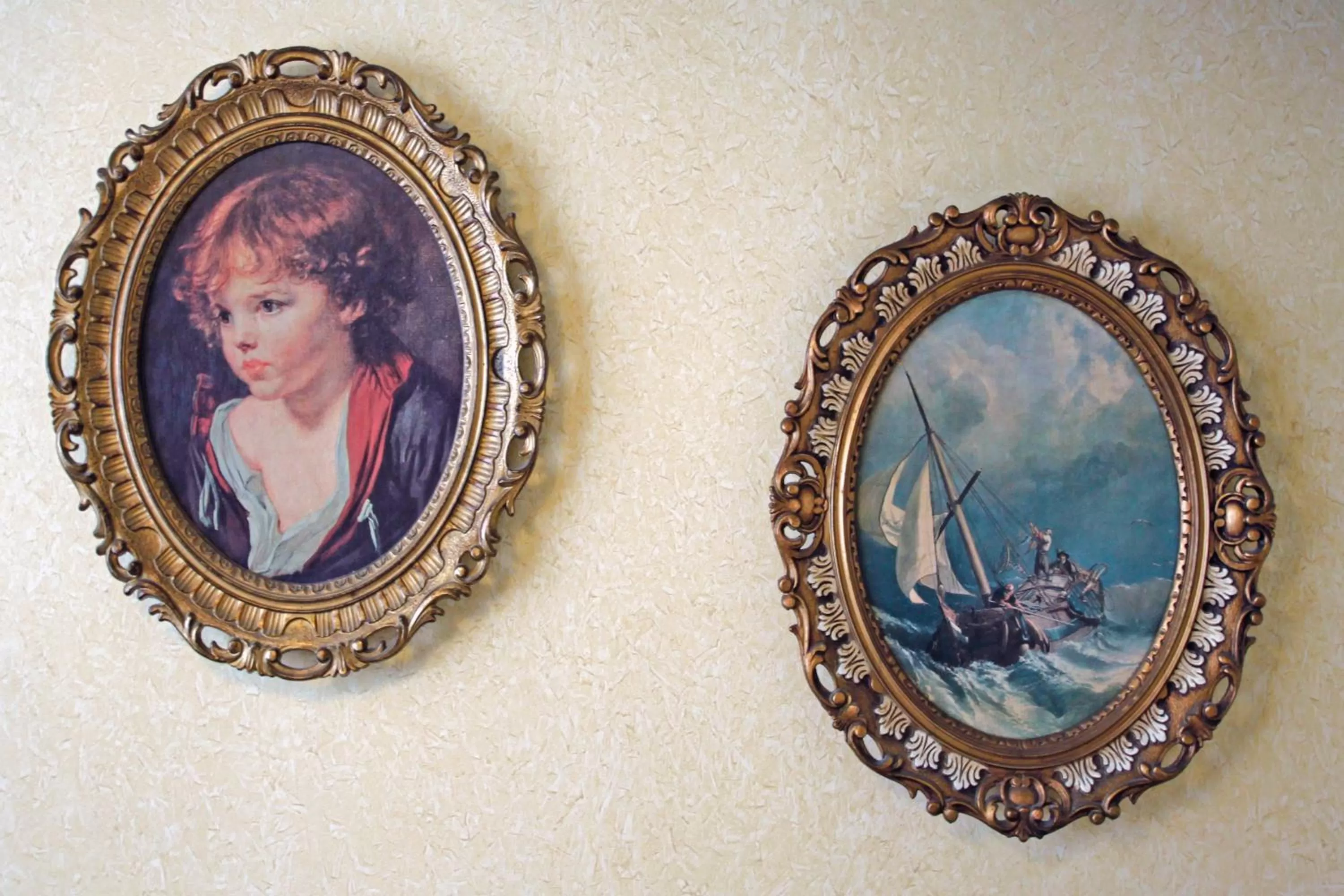 Decorative detail in A-Train Hotel