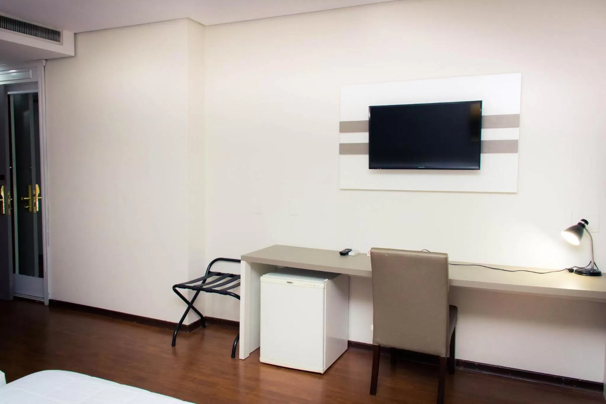 Embaixador Hotel & Centro de Eventos by Fast10