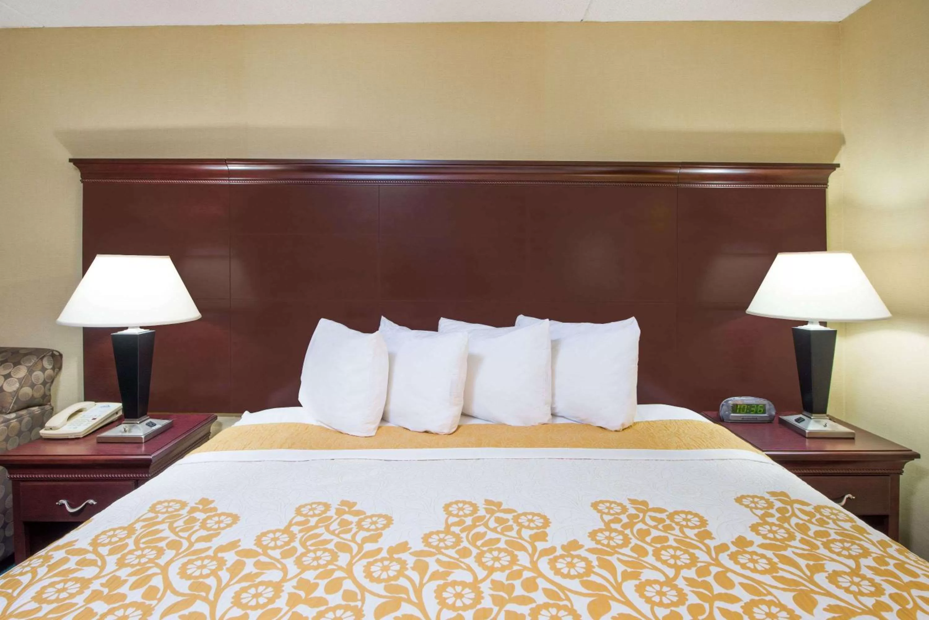 Photo of the whole room in Days Inn by Wyndham Paducah I-24 Exit 4