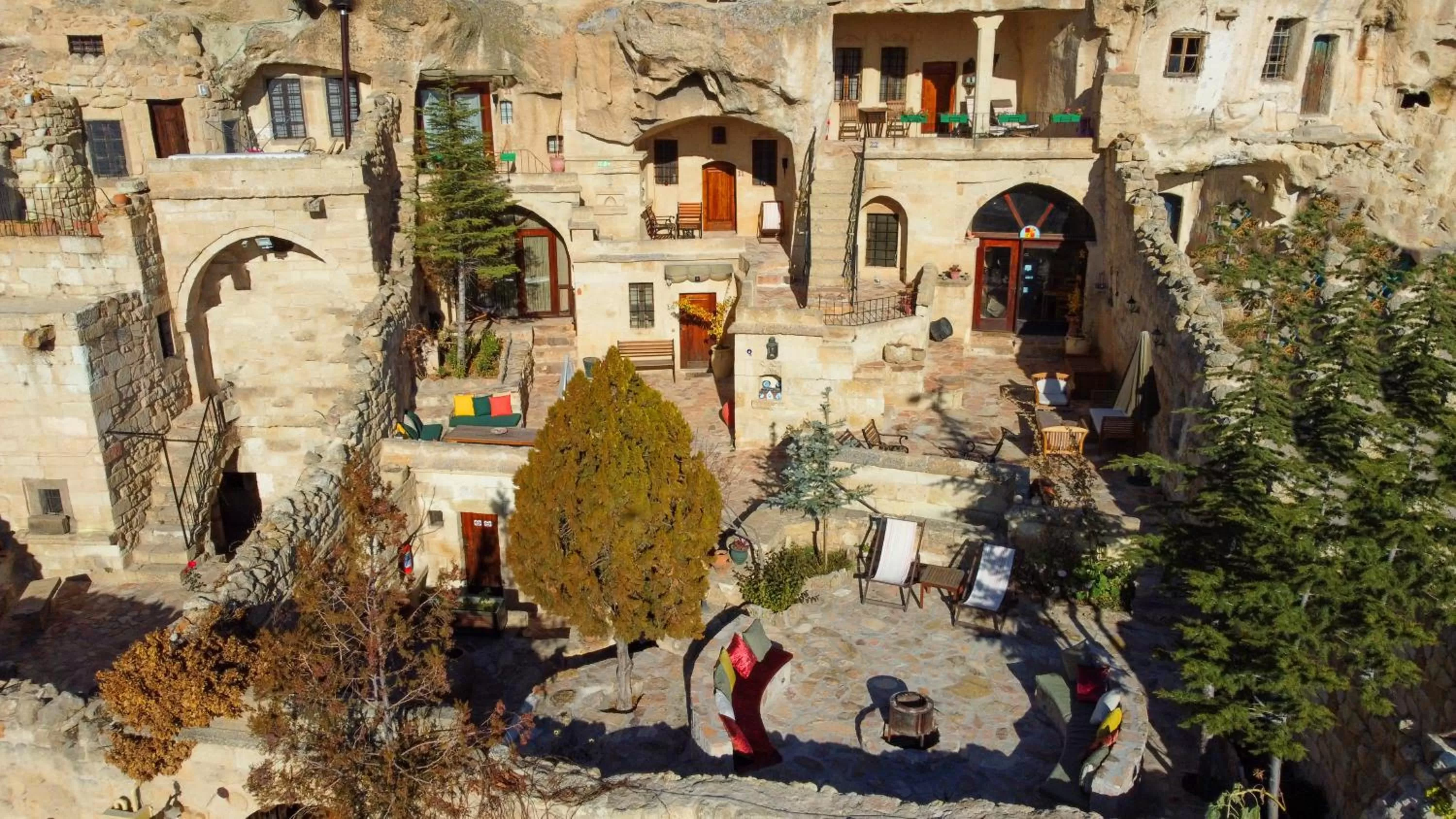 Property building in 4 Oda Cave House - Special Class