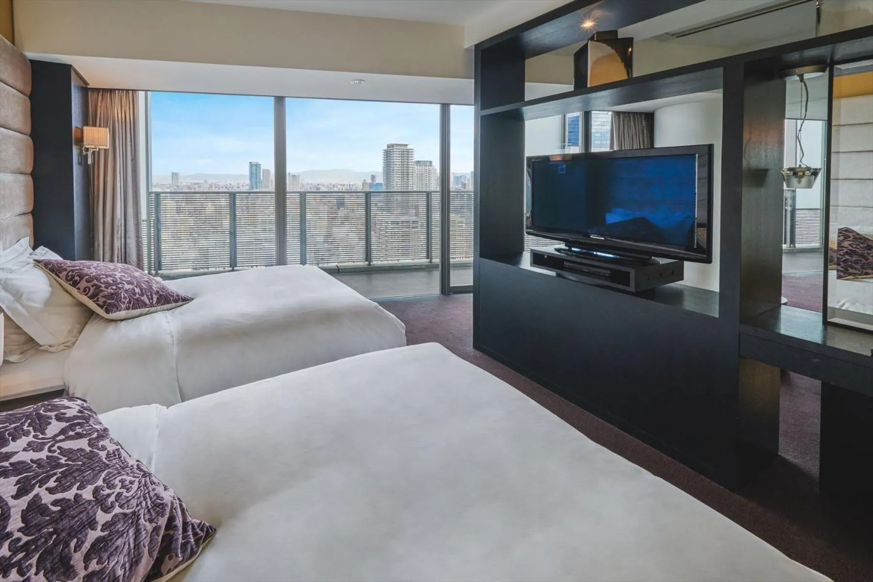 TV and multimedia, Bed in Harmonie Embrassee