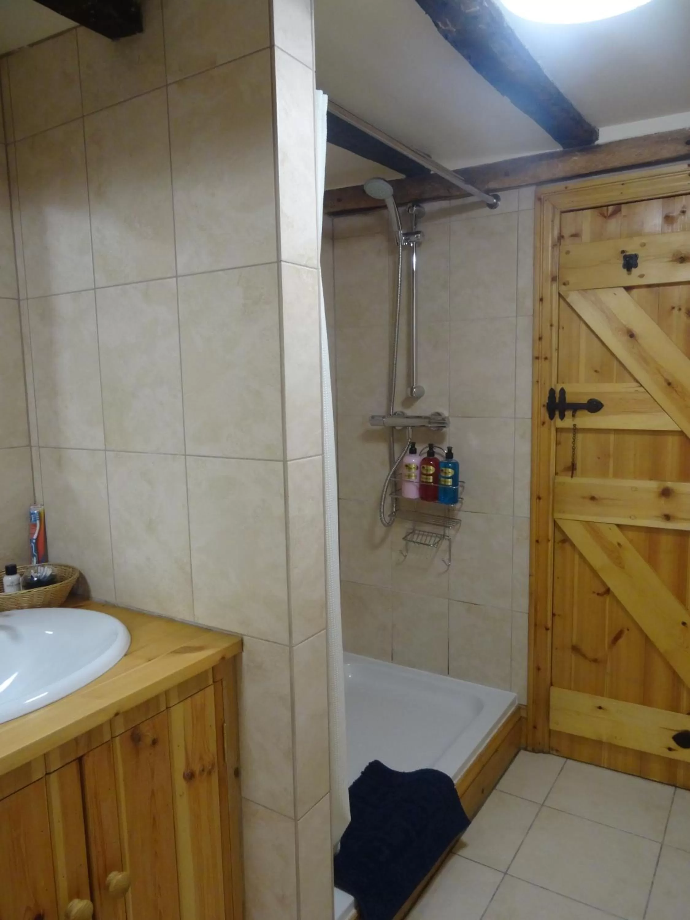 Shower in Middle Woodbatch B&B