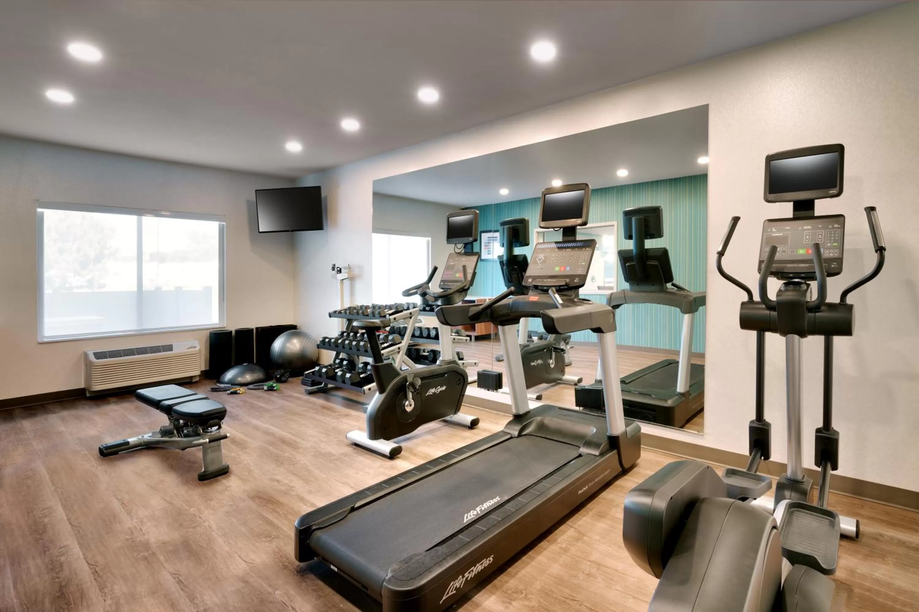 Fitness centre/facilities in Holiday Inn Express Billings East by IHG