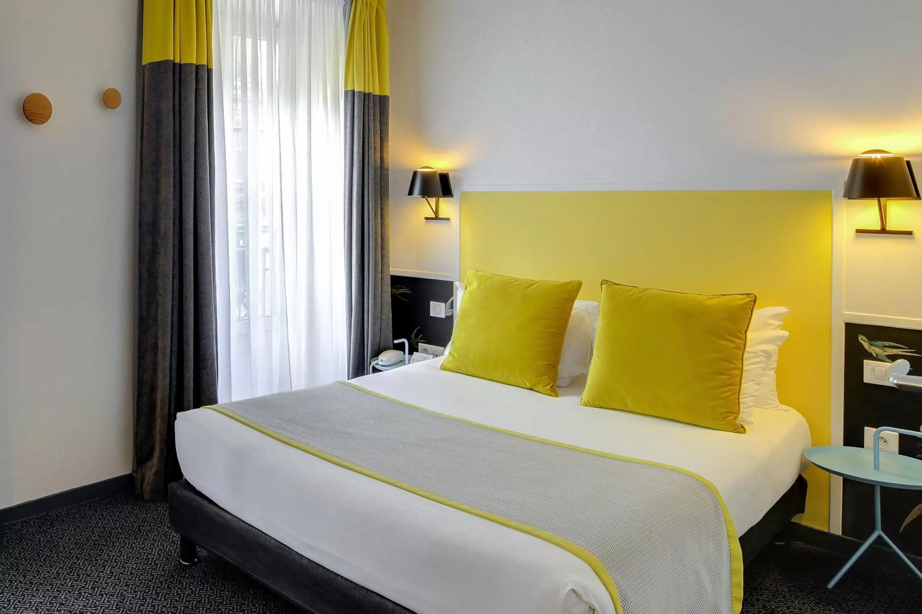 Photo of the whole room, Bed in Hotel George - Astotel