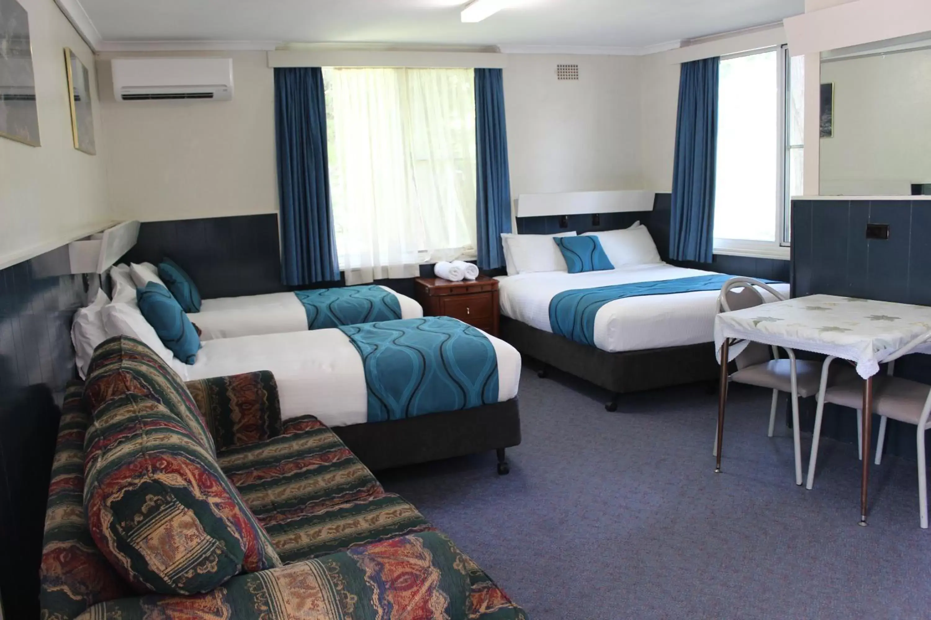 Classic Family Room in High Mountains Motor Inn Classic Family Room in High Mountains Motor Inn