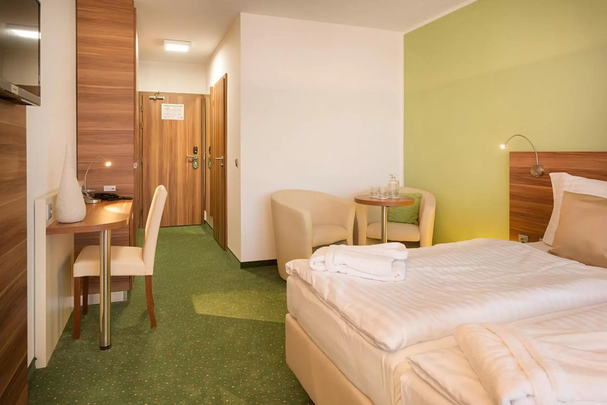 Double Room in Kurhotel Pyramide Sibyllenbad Double Room in Kurhotel Pyramide Sibyllenbad