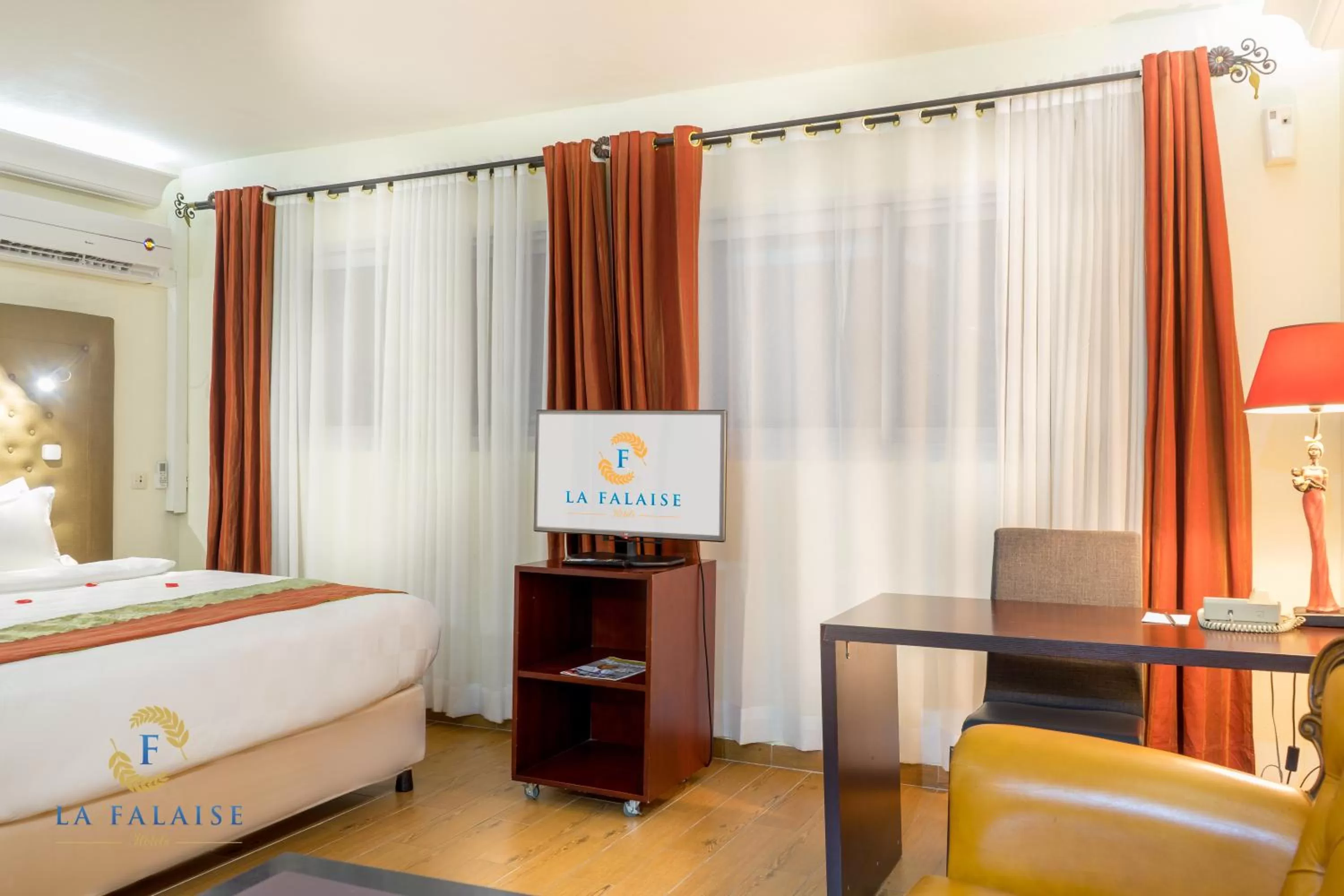 Bed in Hotel Résidence La Falaise