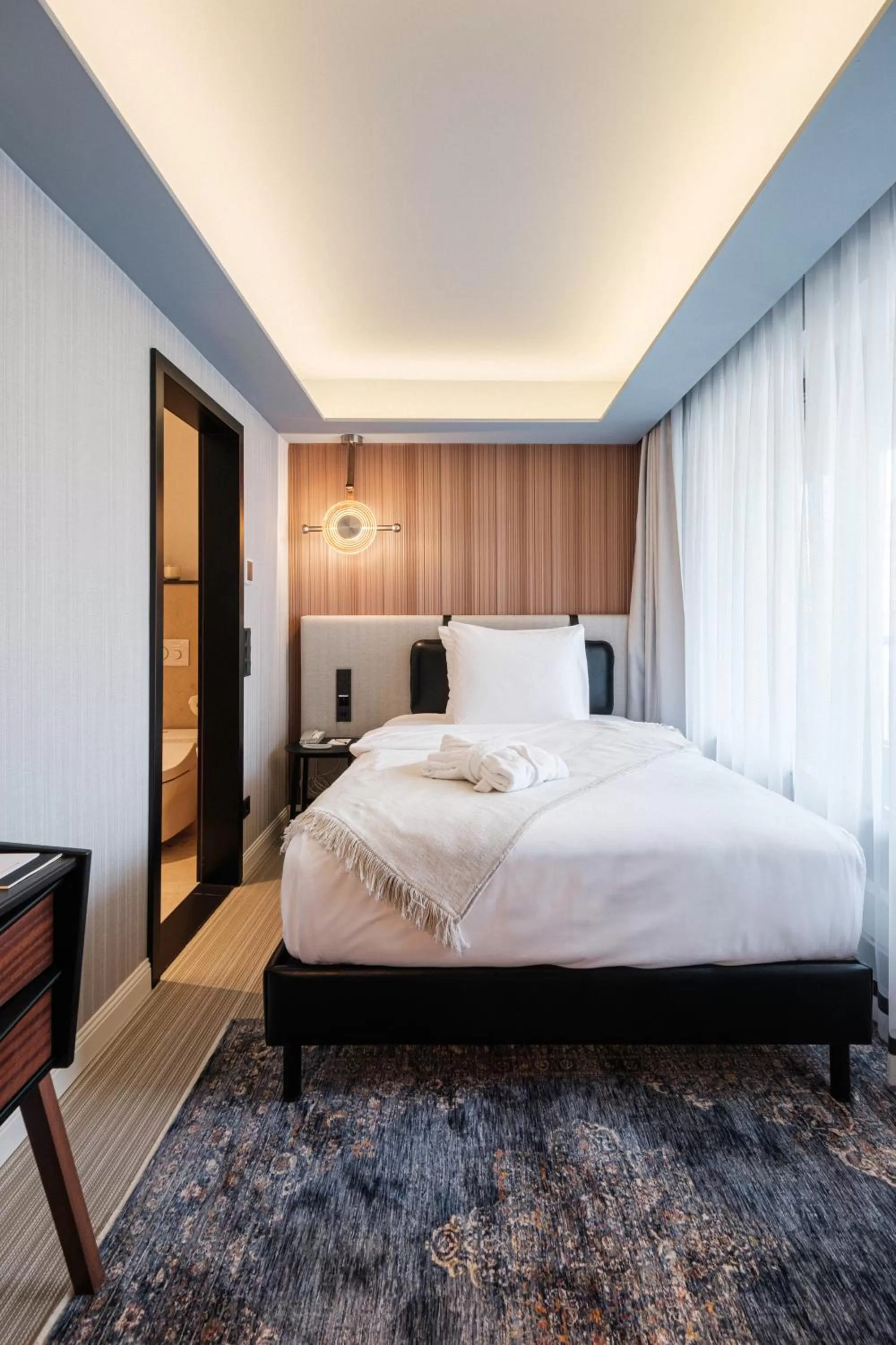 XS in MUZE Hotel Dusseldorf - Handwritten Collection