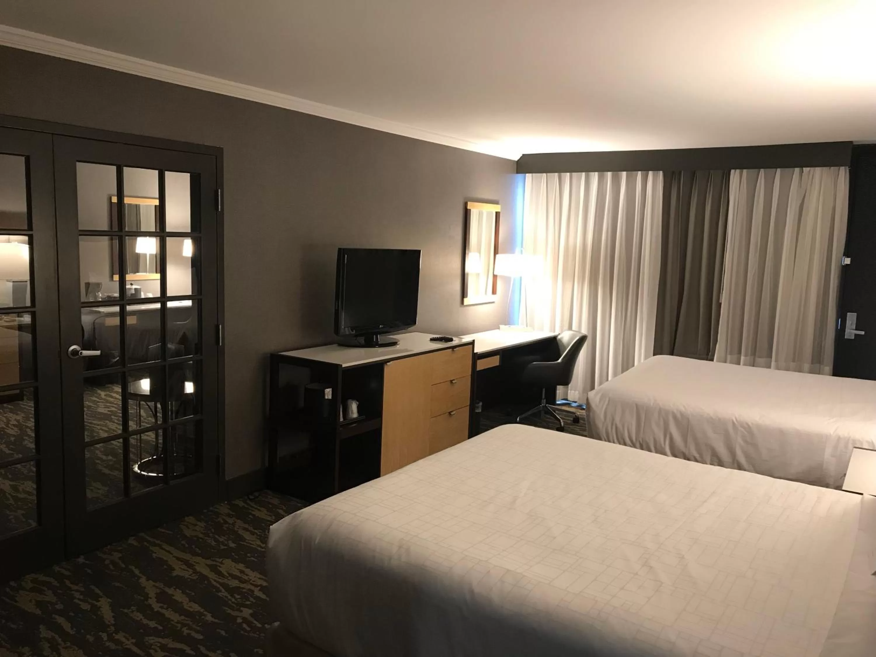 Bed in Wyndham Lancaster Resort and Convention Center