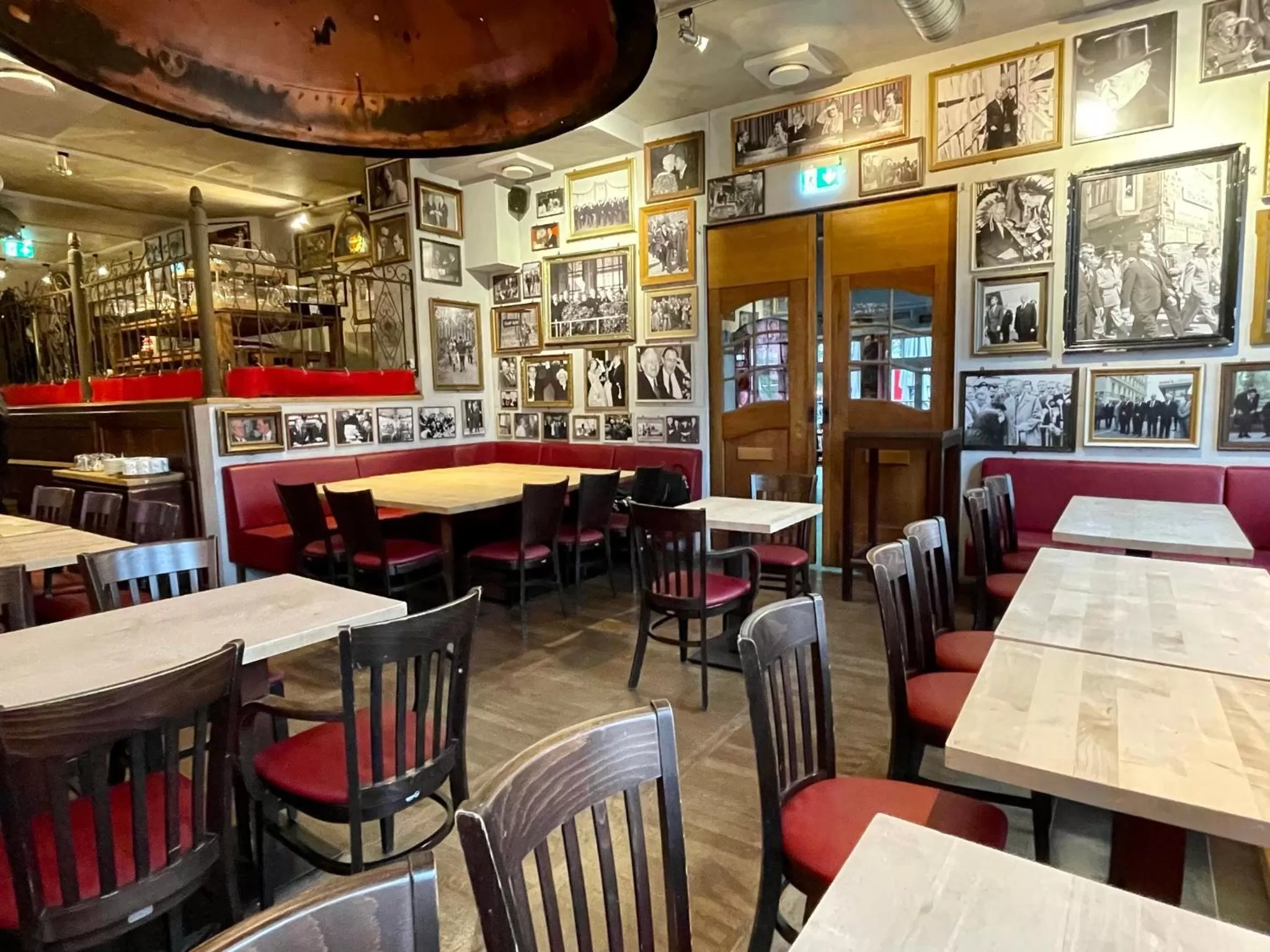 Restaurant/places to eat in Rhein Hotel St. Martin