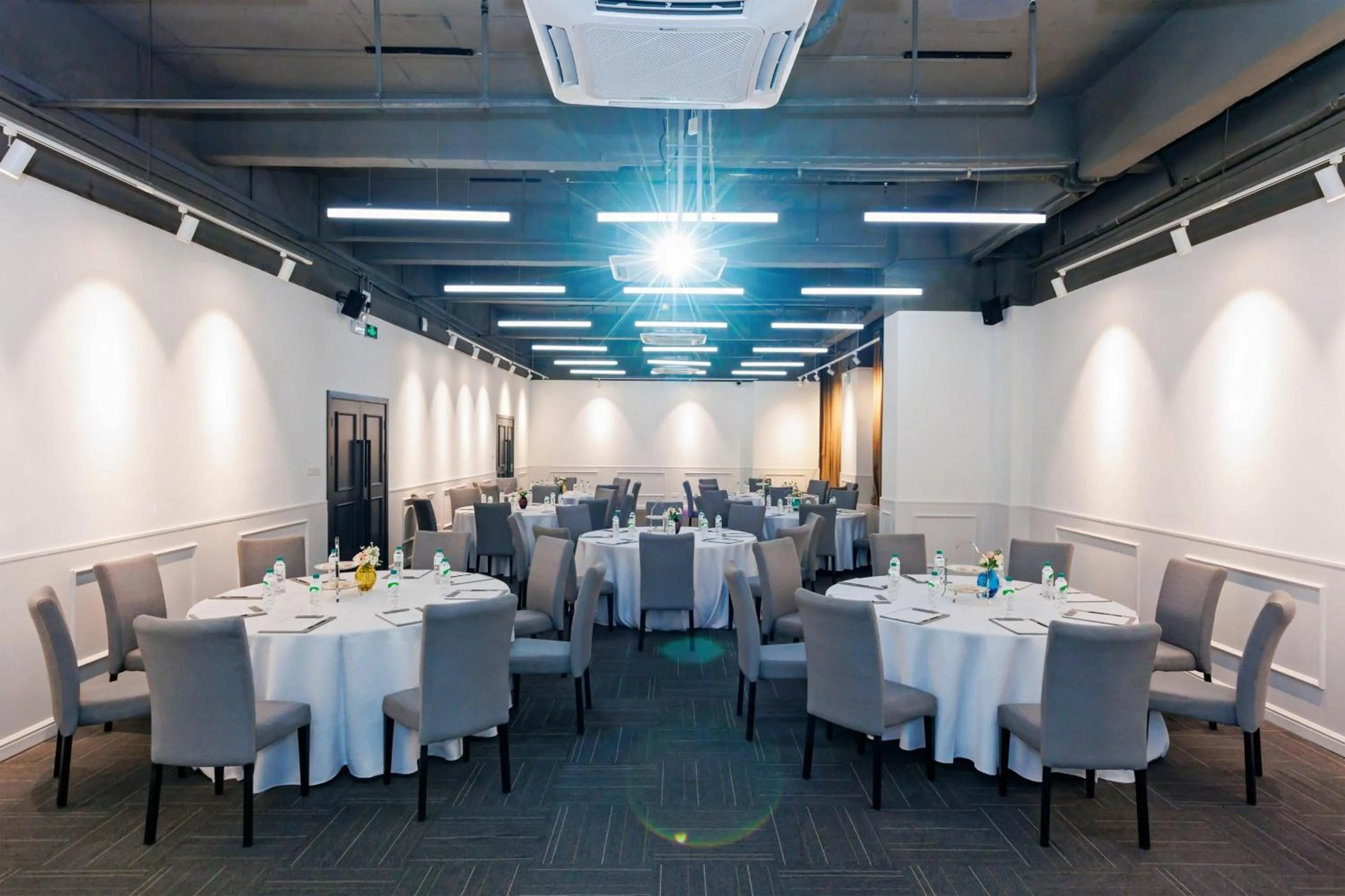 Meeting/conference room in Bridal Tea House Hotel