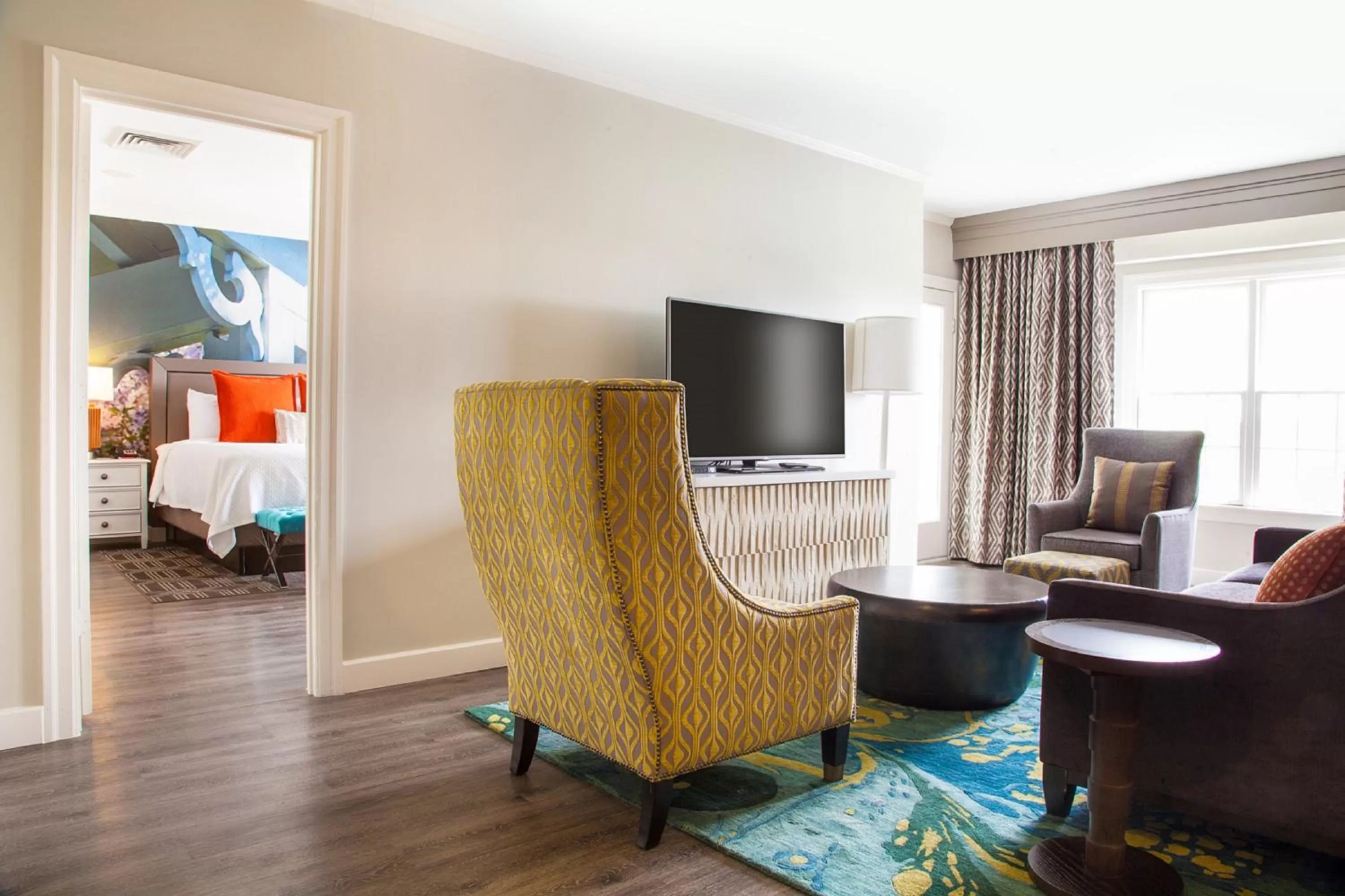 Photo of the whole room, Bed in Hotel Indigo Atlanta Vinings by IHG