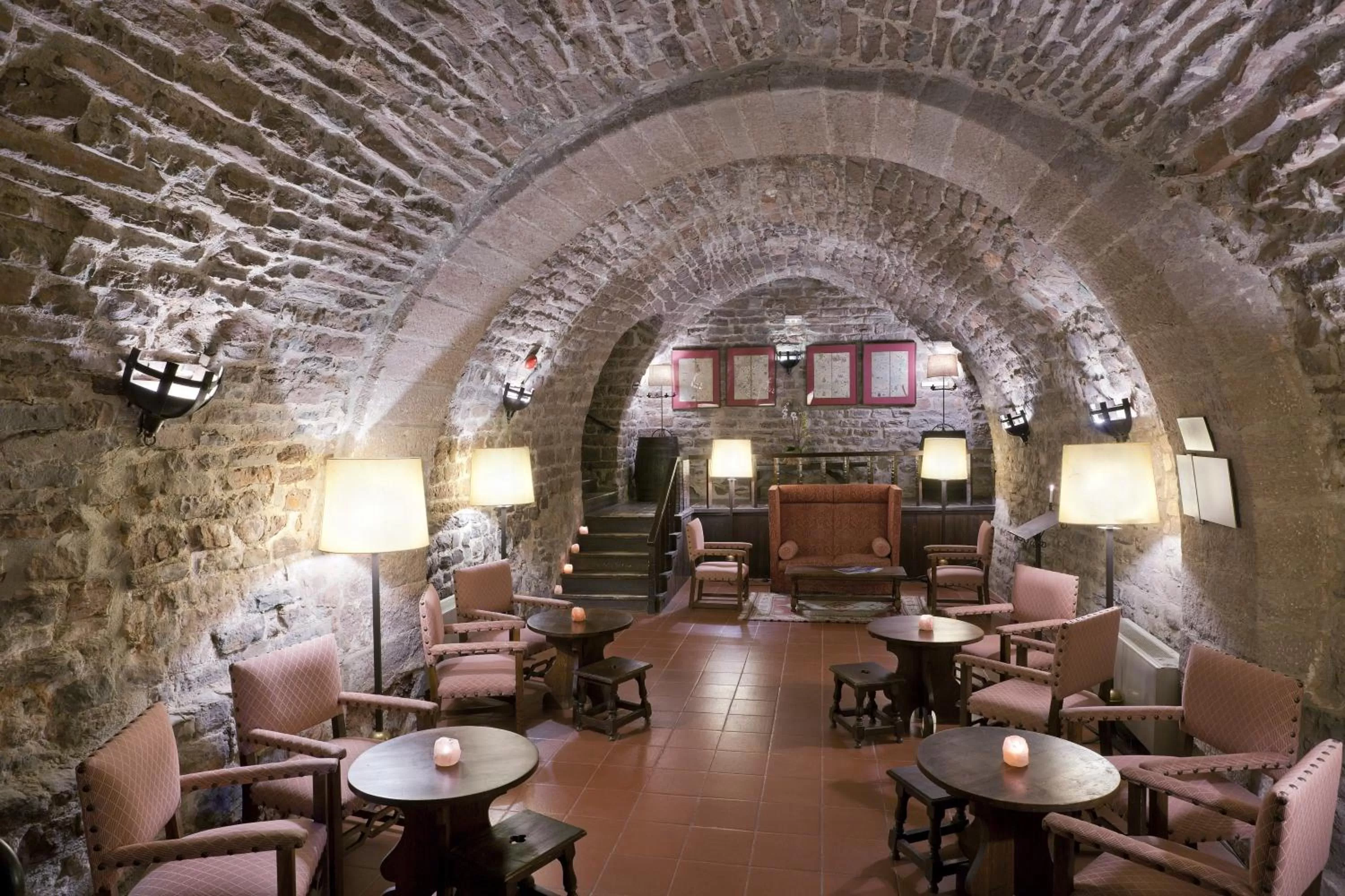 Restaurant/places to eat in Parador de Cardona