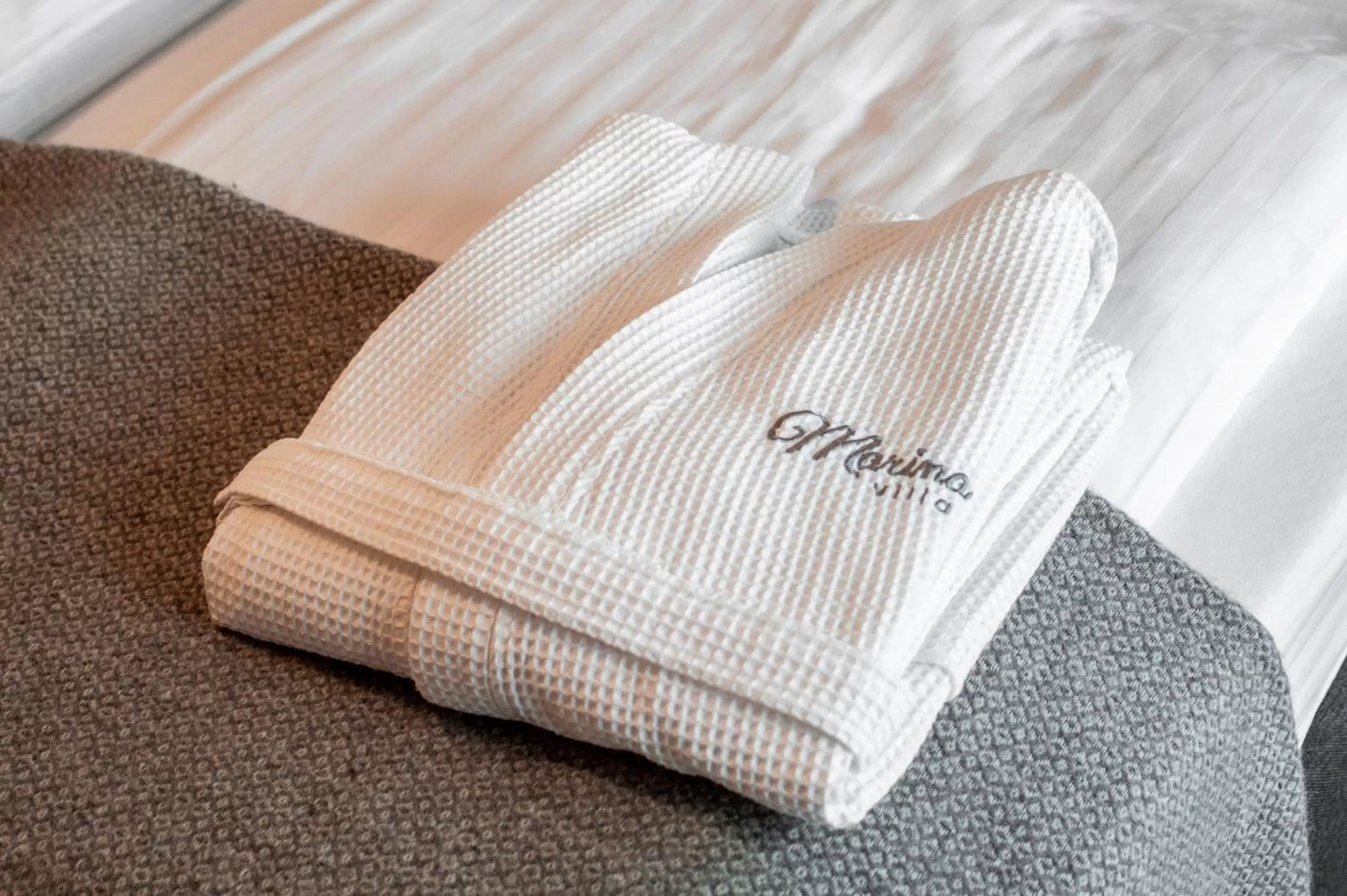 Bed in Villa B&B Marina & Parking Free