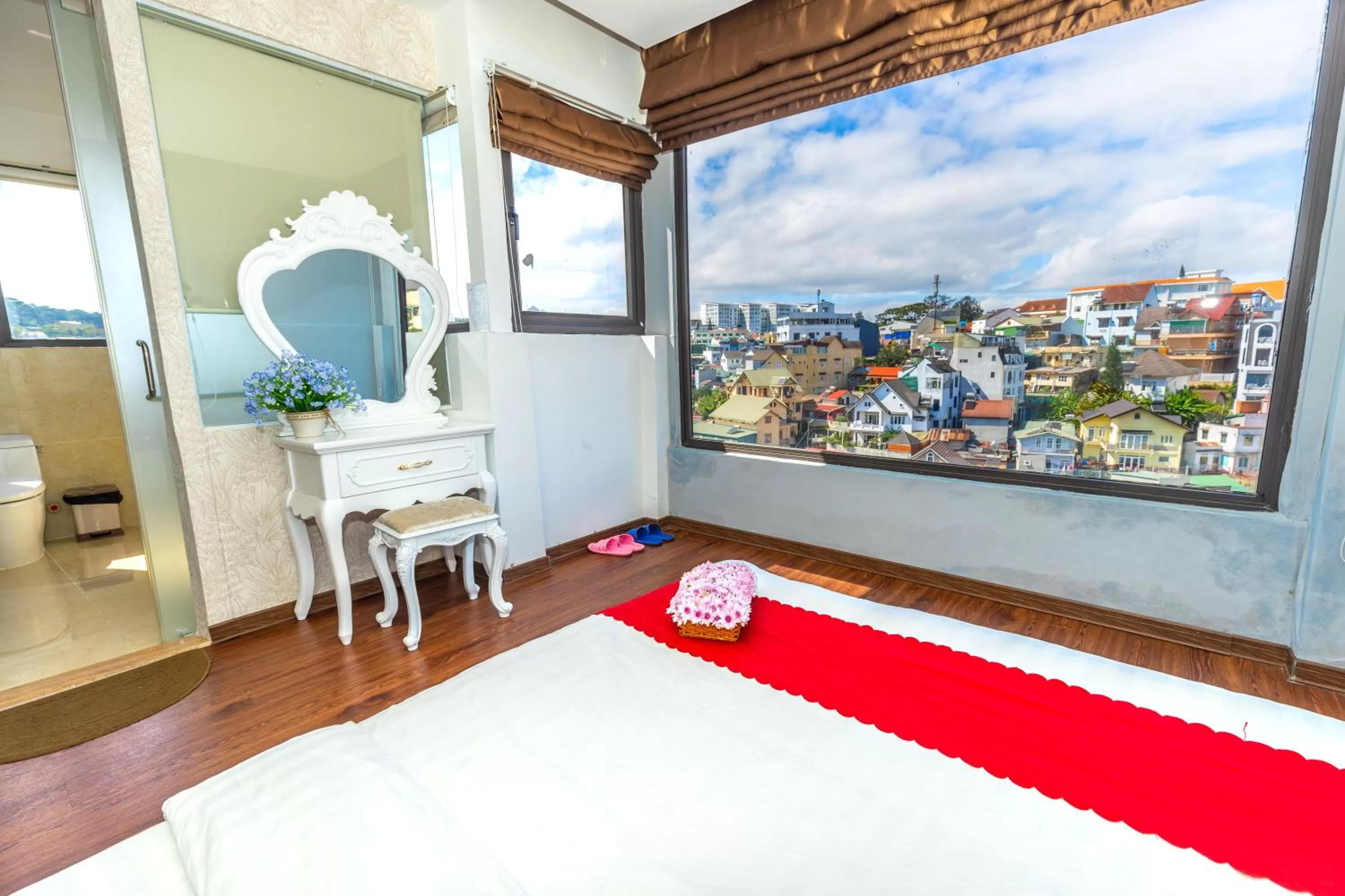 Bed in Ngàn Phố Studio & Love Hotel