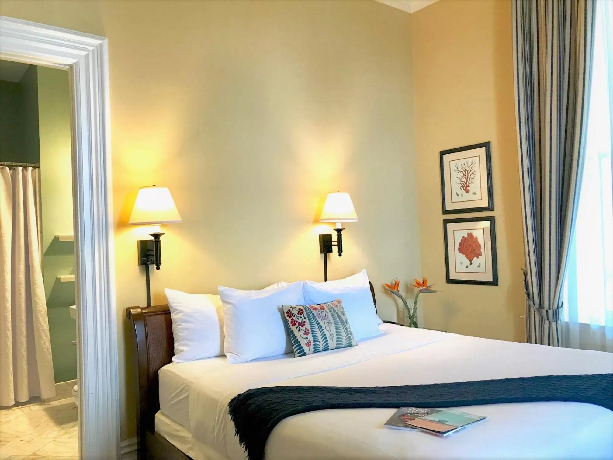 Bed in West Cliff Inn, A Four Sisters Inn