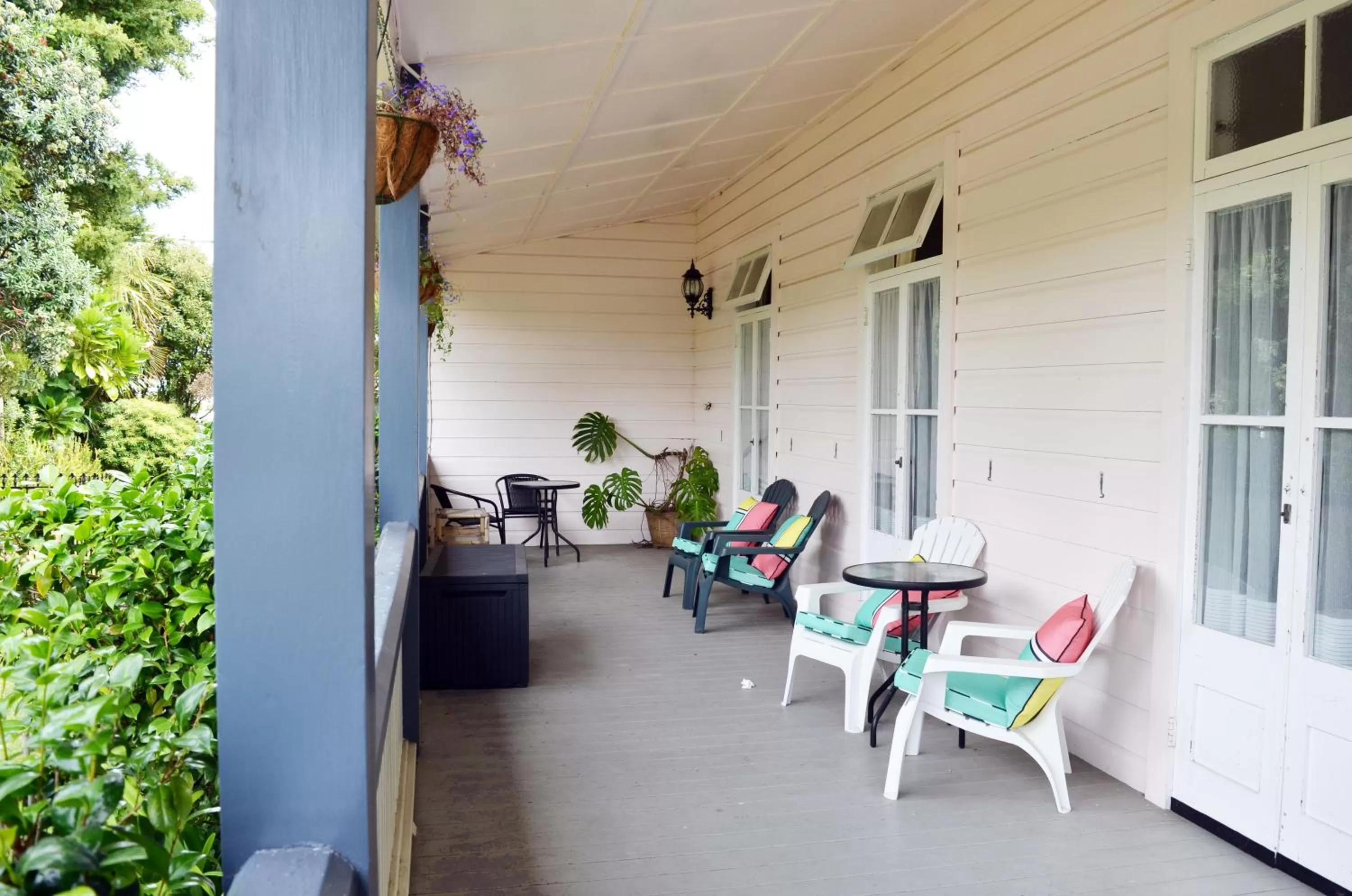 Balcony/Terrace in Braemar House B&B and YHA Hostel
