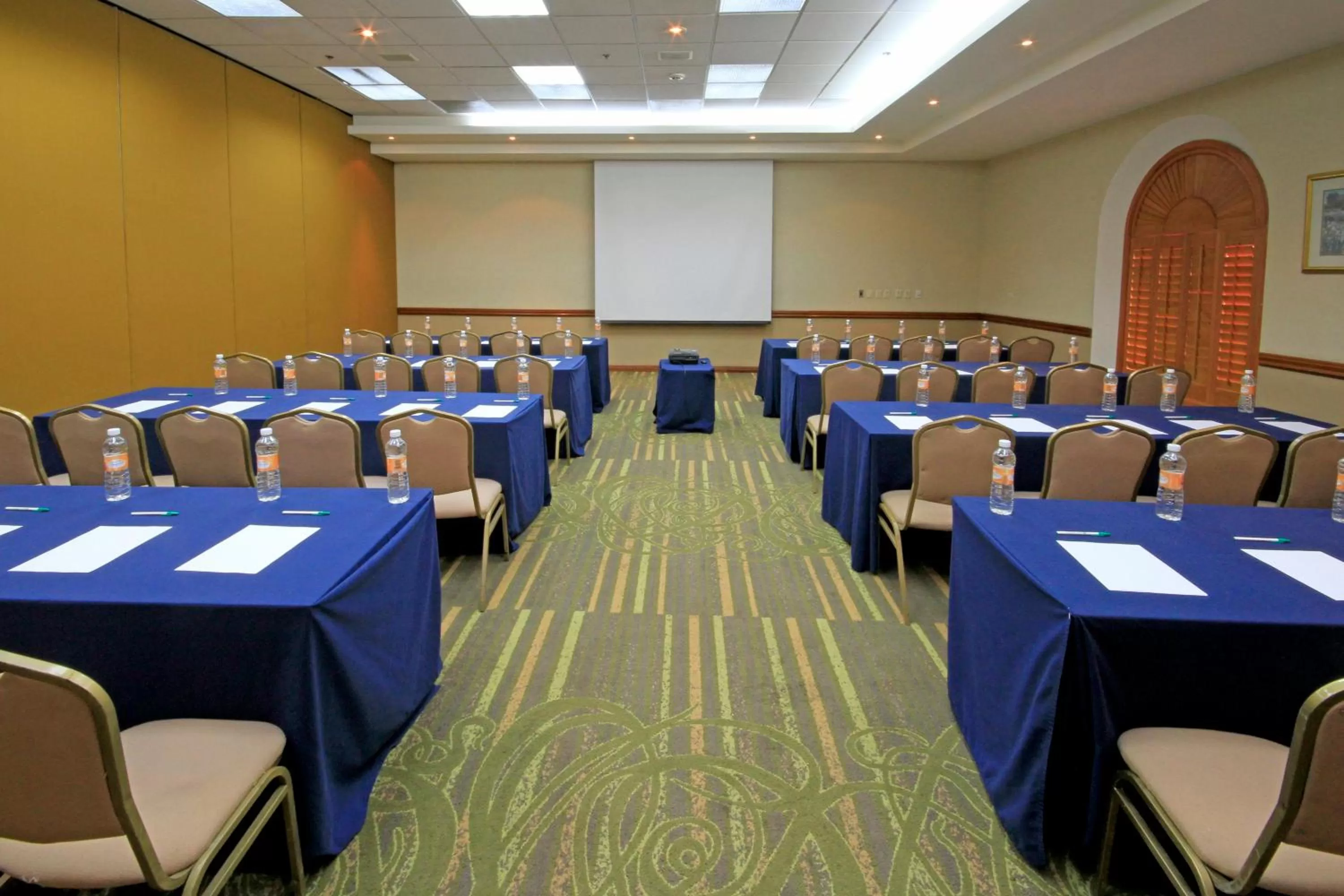 Meeting/conference room in Holiday Inn Monclova by IHG