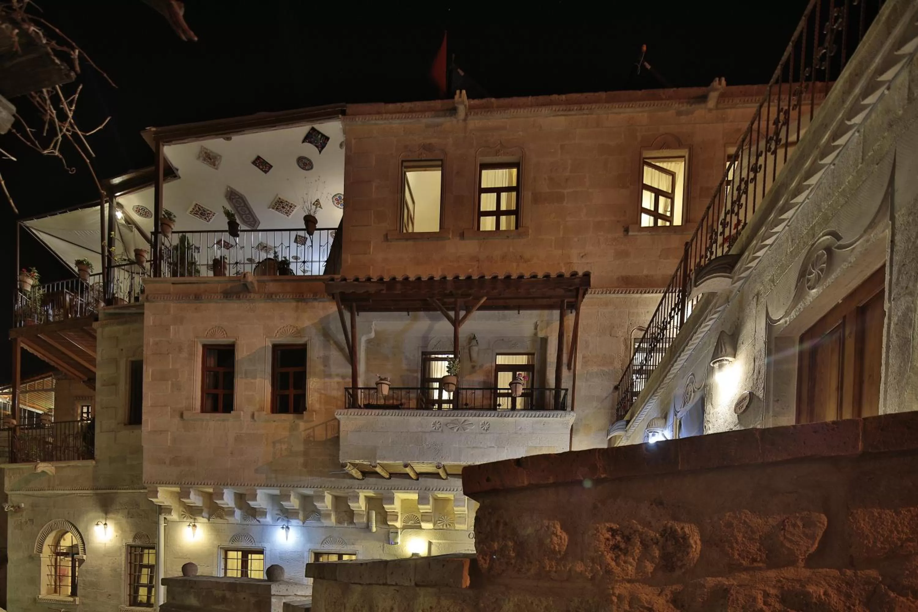 Patio, Property Building in Vista Cave Hotel