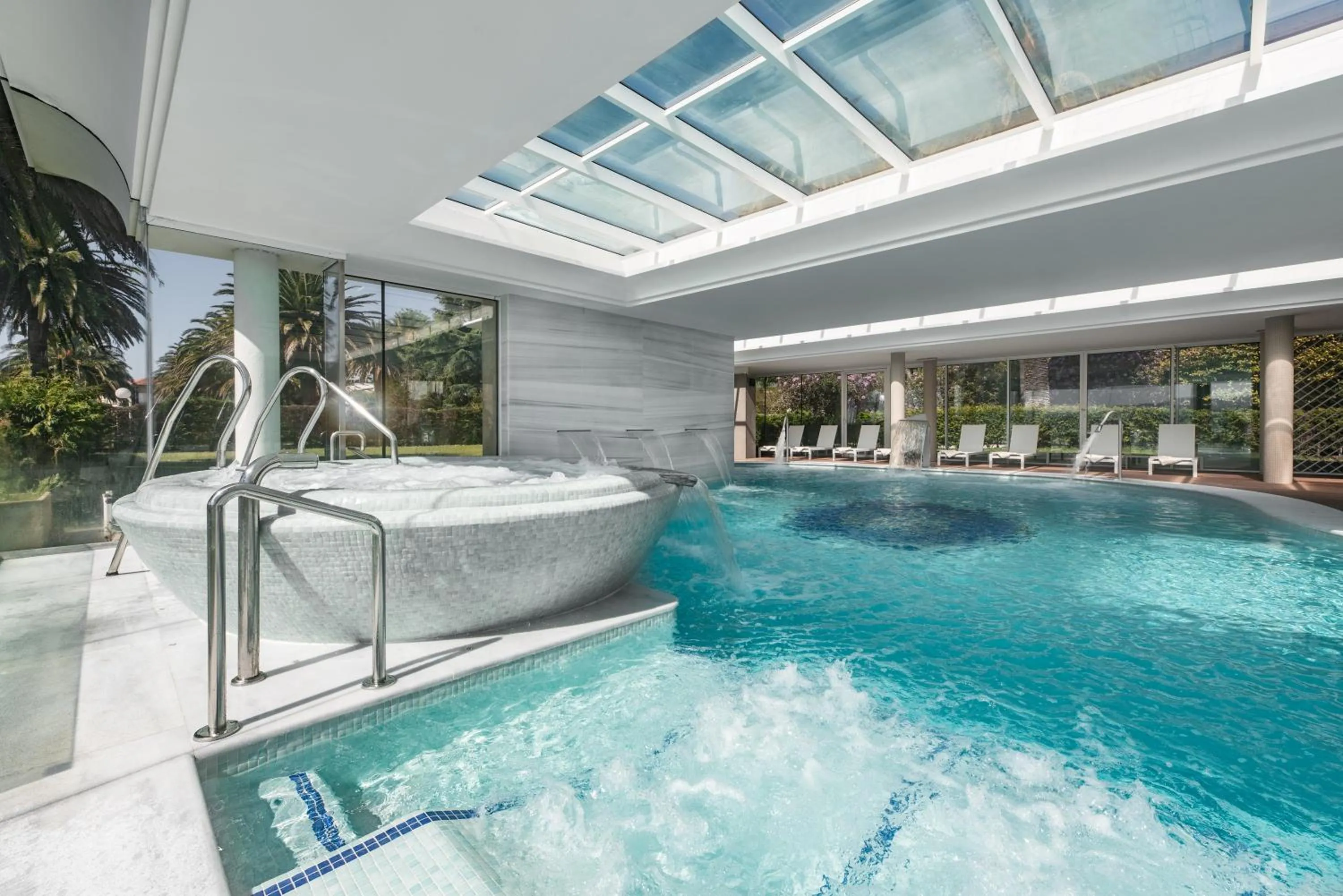 Swimming pool in Eurostars Gran Hotel La Toja