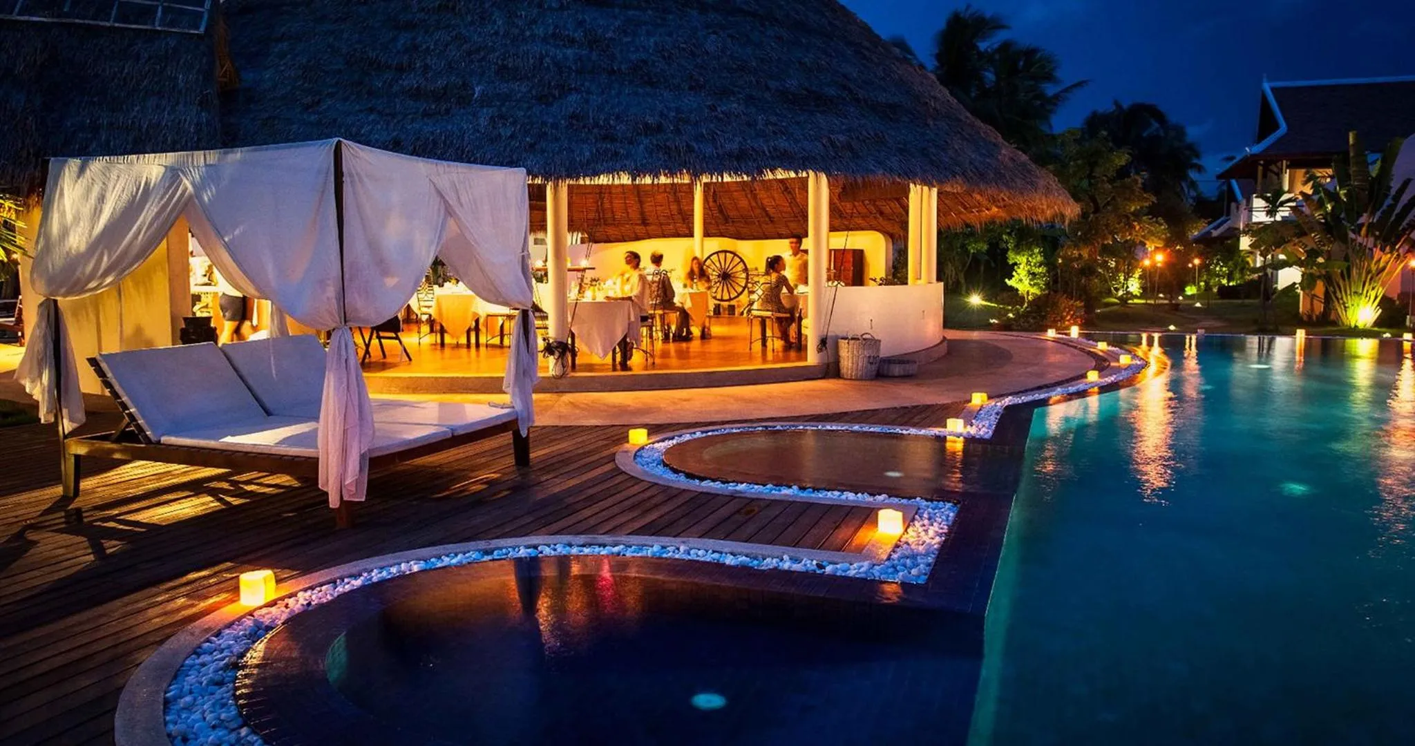 Lounge or bar in Navutu Dreams Resort & Wellness Retreat