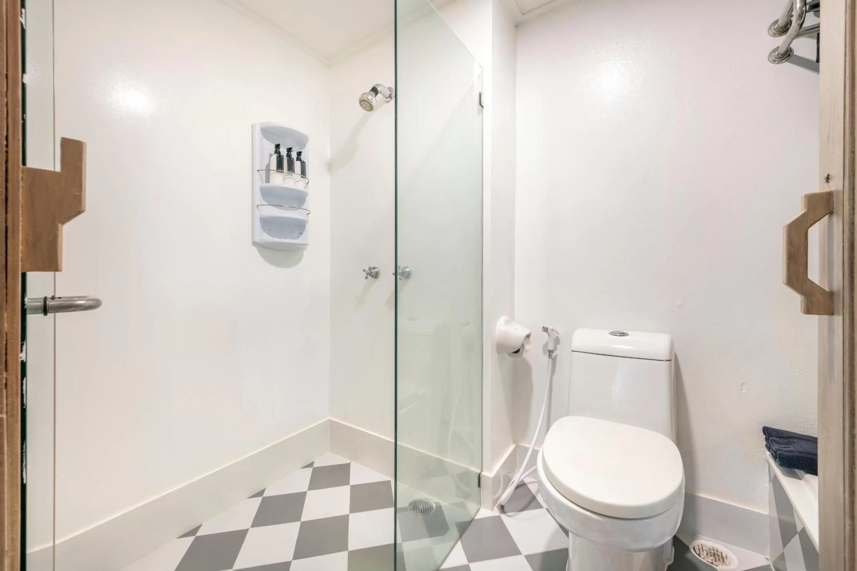 Shower in Chada Thai Village