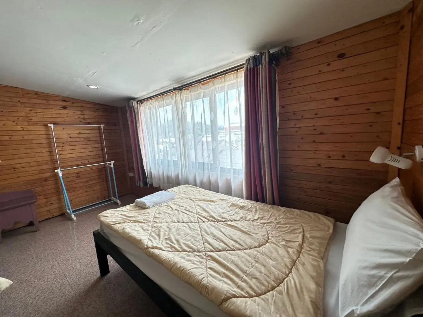 Deluxe Triple Room in GOTUM Hostel 2 & Money Exchange Deluxe Triple Room in GOTUM Hostel 2 & Money Exchange