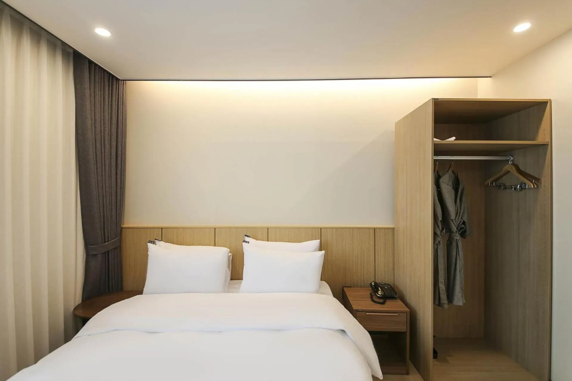 Bed in Benikea hotel