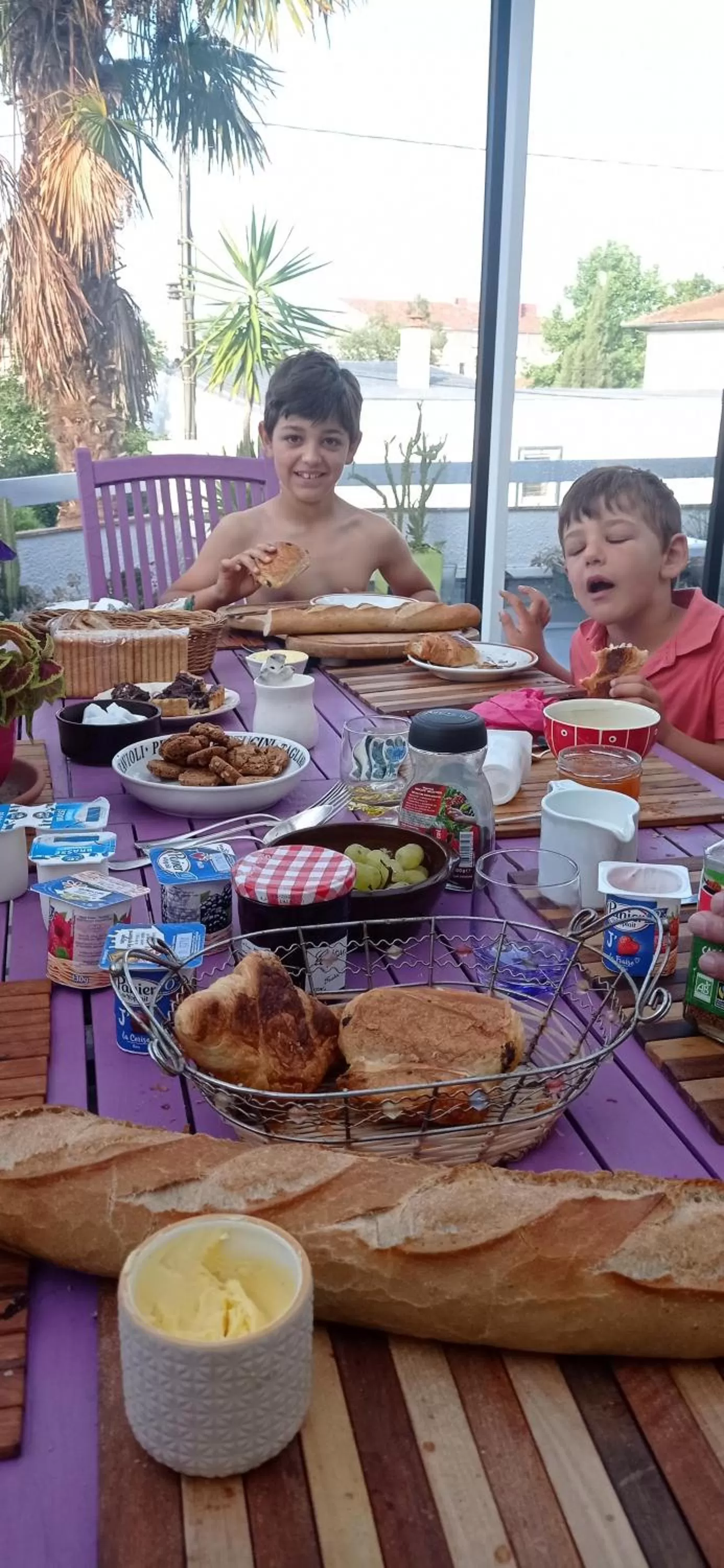 2 chambres et salle de bain un oasis de bien être Piscine et jardin Direct Gare Aéroport