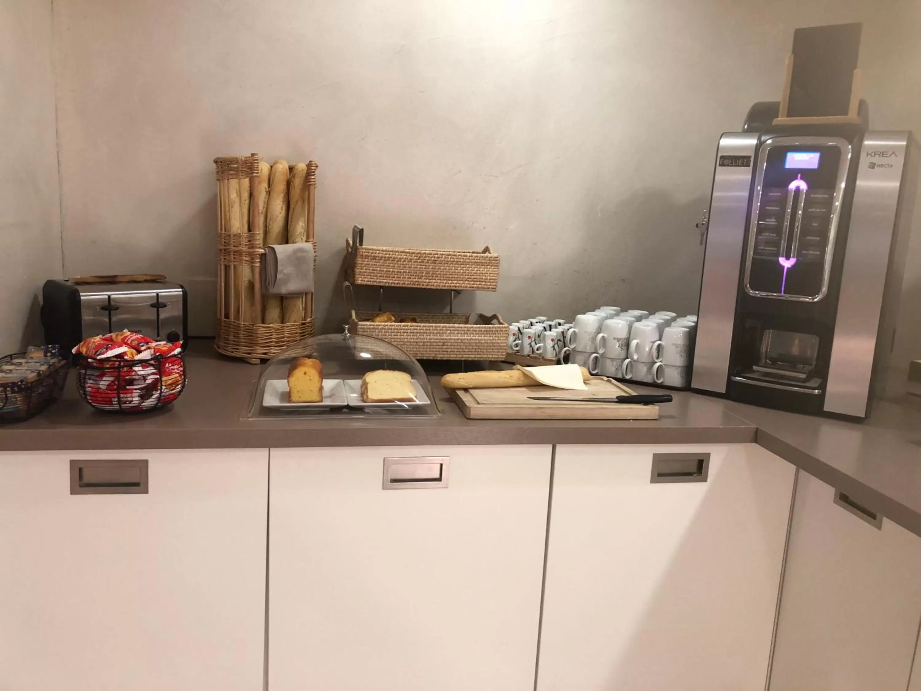 Food and drinks in Kyriad Montpellier Nord Parc Euromédecine